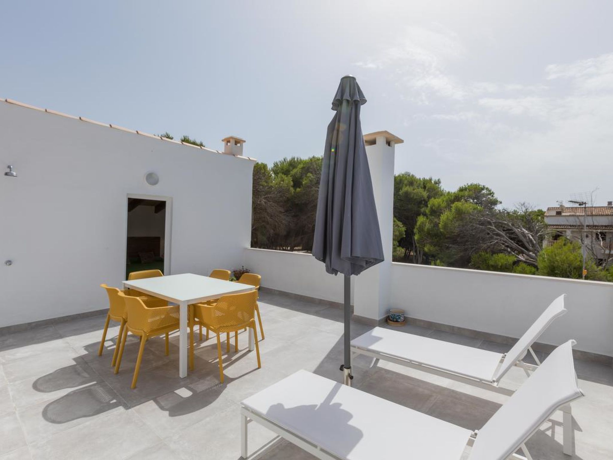 Ses Covetes - Draußen