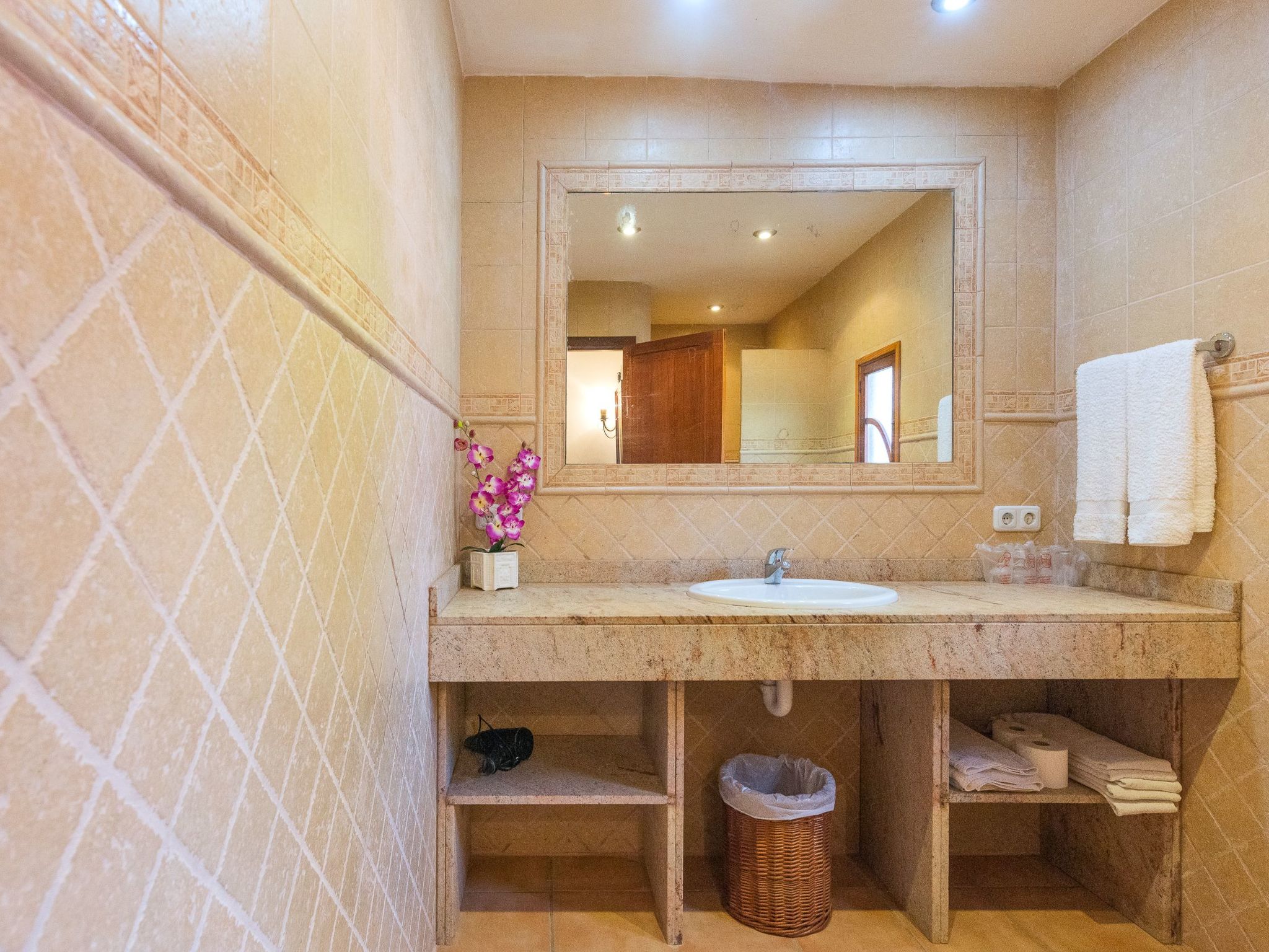 Sitjoles-Image-tags.info