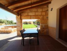 Wohnung in Campos mit Grill, Terrasse und Garten