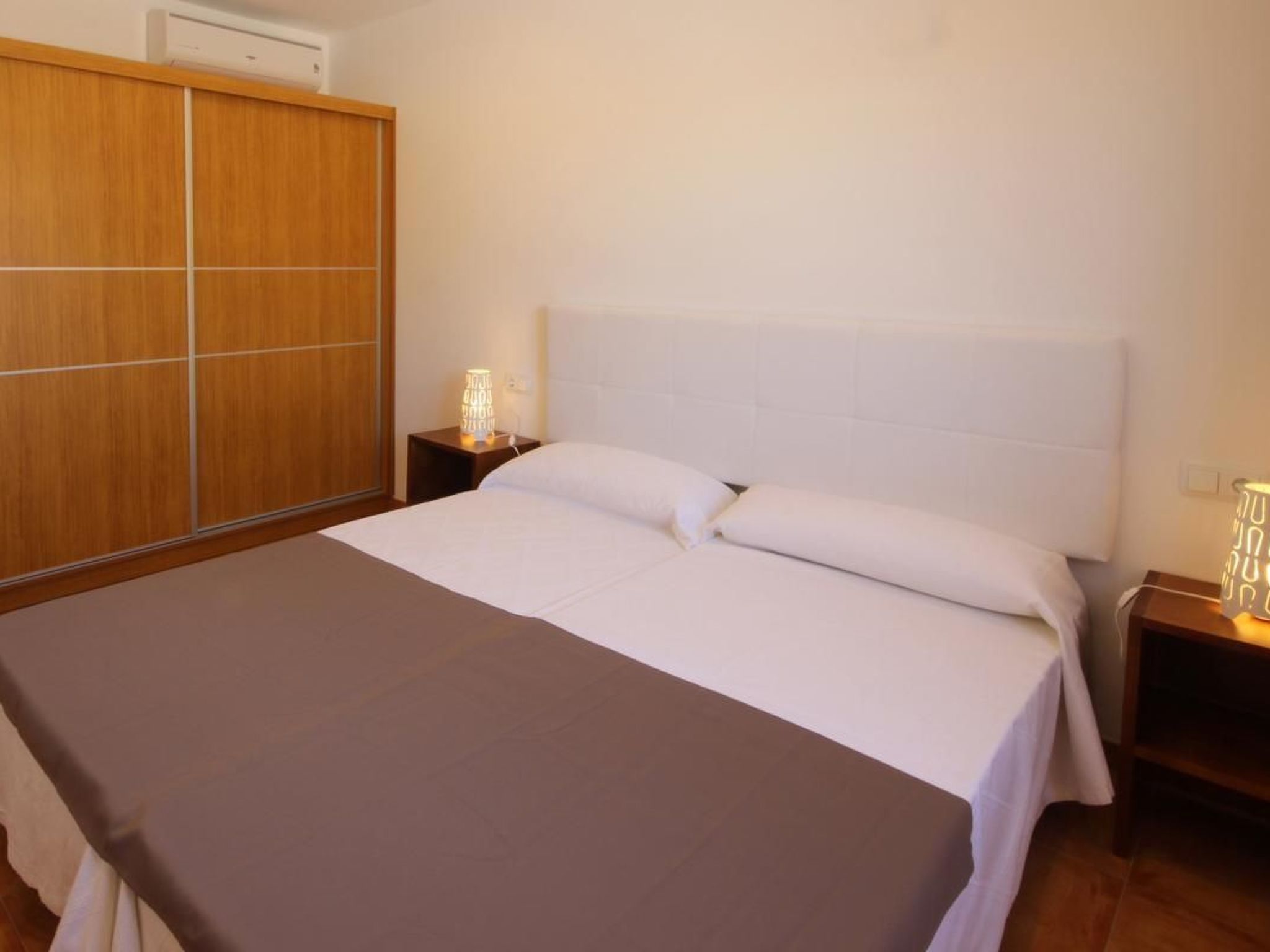 Wohnung mit Pool, Garten, Terrasse und Grill-Inside