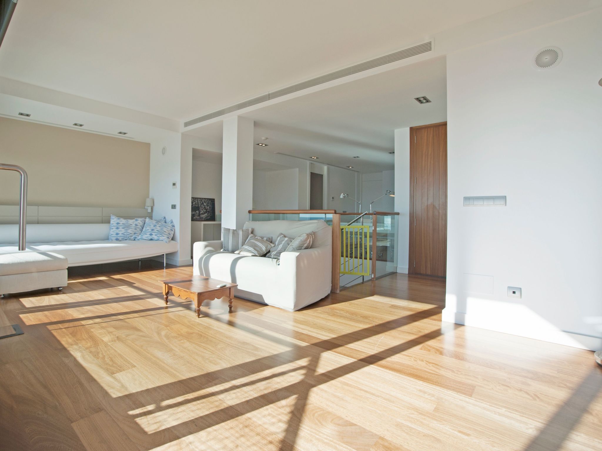 Majestätische Villa mit 5 Schlafzimmern und Pool direkt am Meer-Image-tags.info