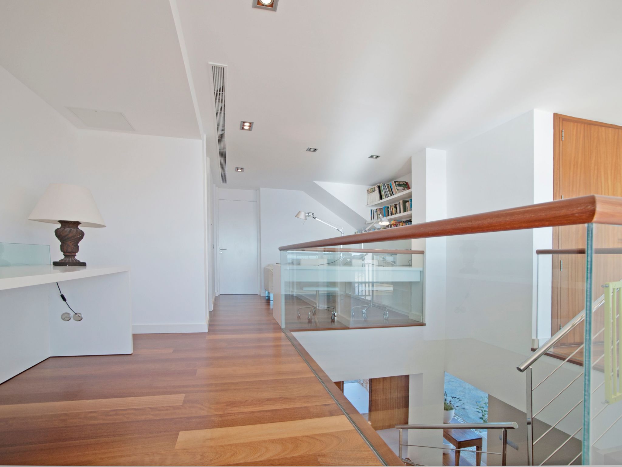 Majestätische Villa mit 5 Schlafzimmern und Pool direkt am Meer-Image-tags.info