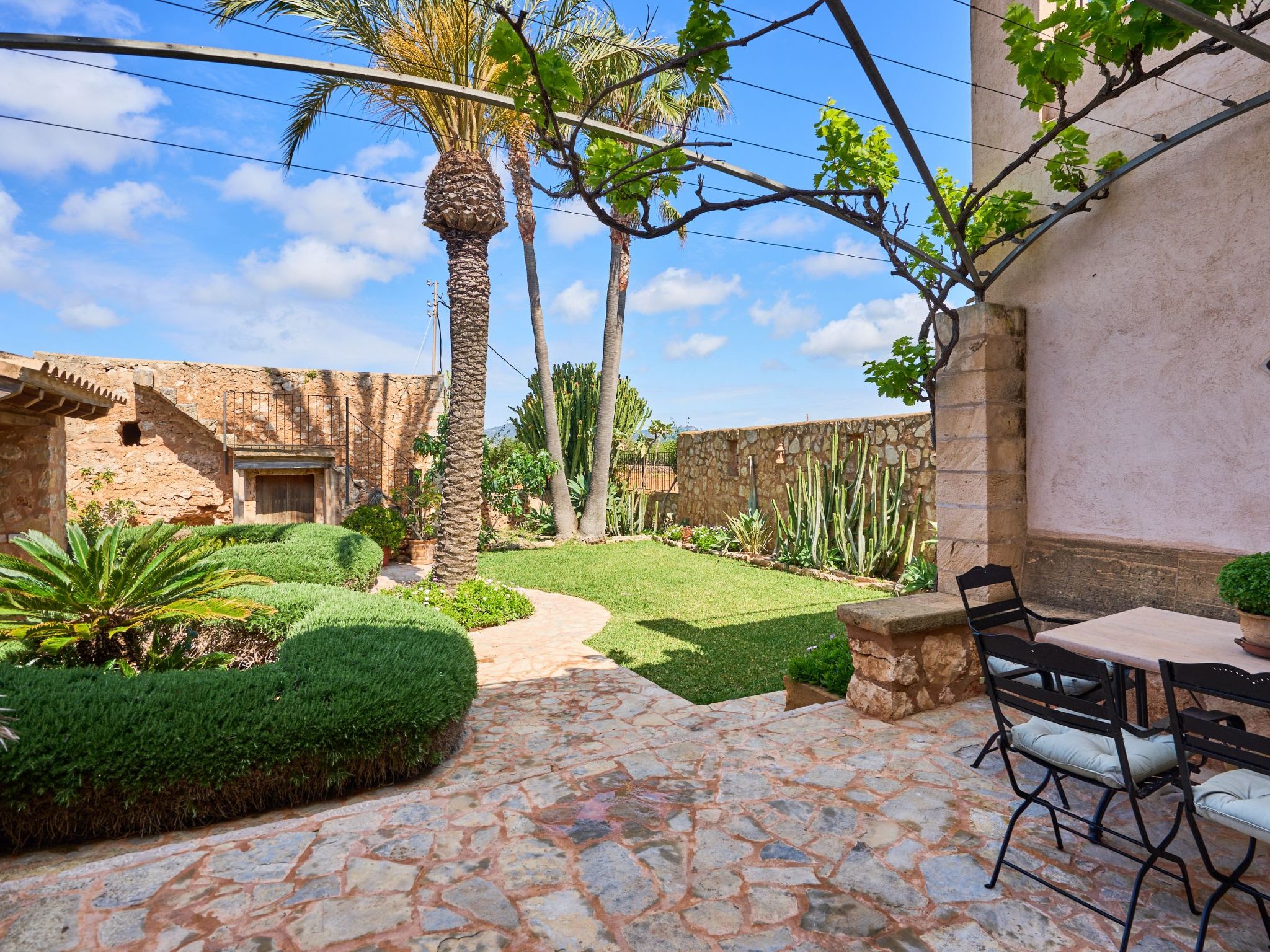 Hort Can Veritat-Image-tags.info