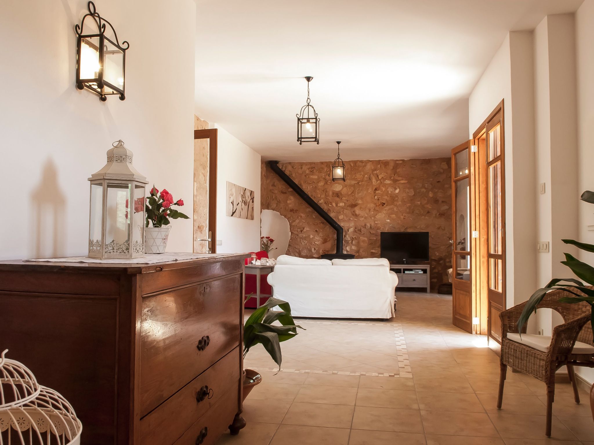 Salas Nou-Image-tags.info