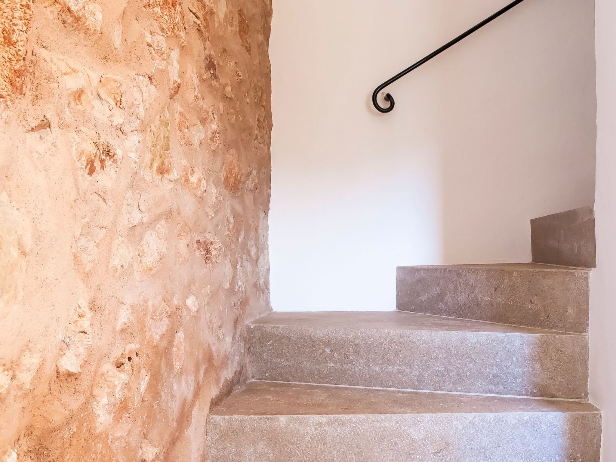 Salas Nou-Image-tags.info