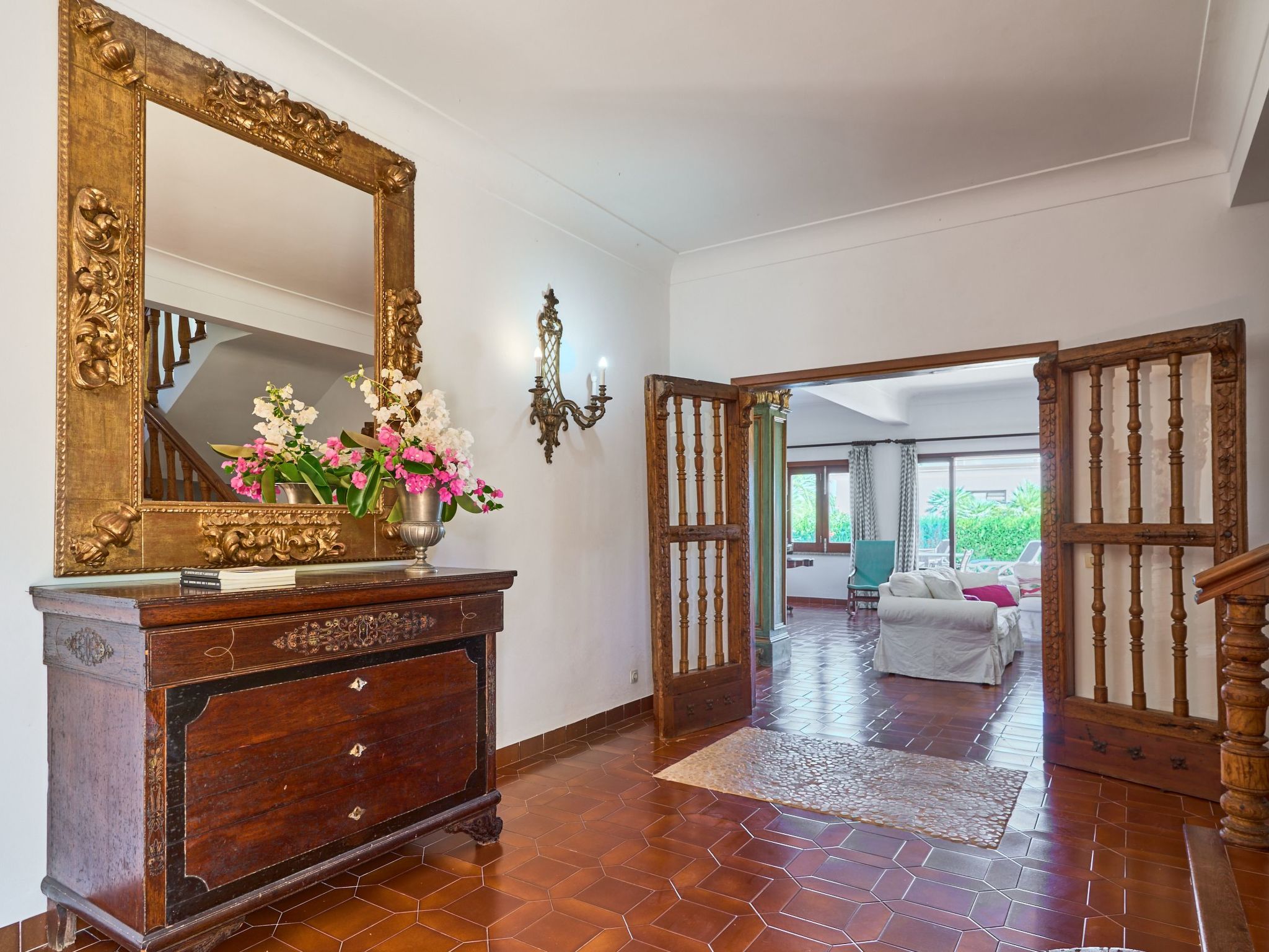 Mesquida-Image-tags.info