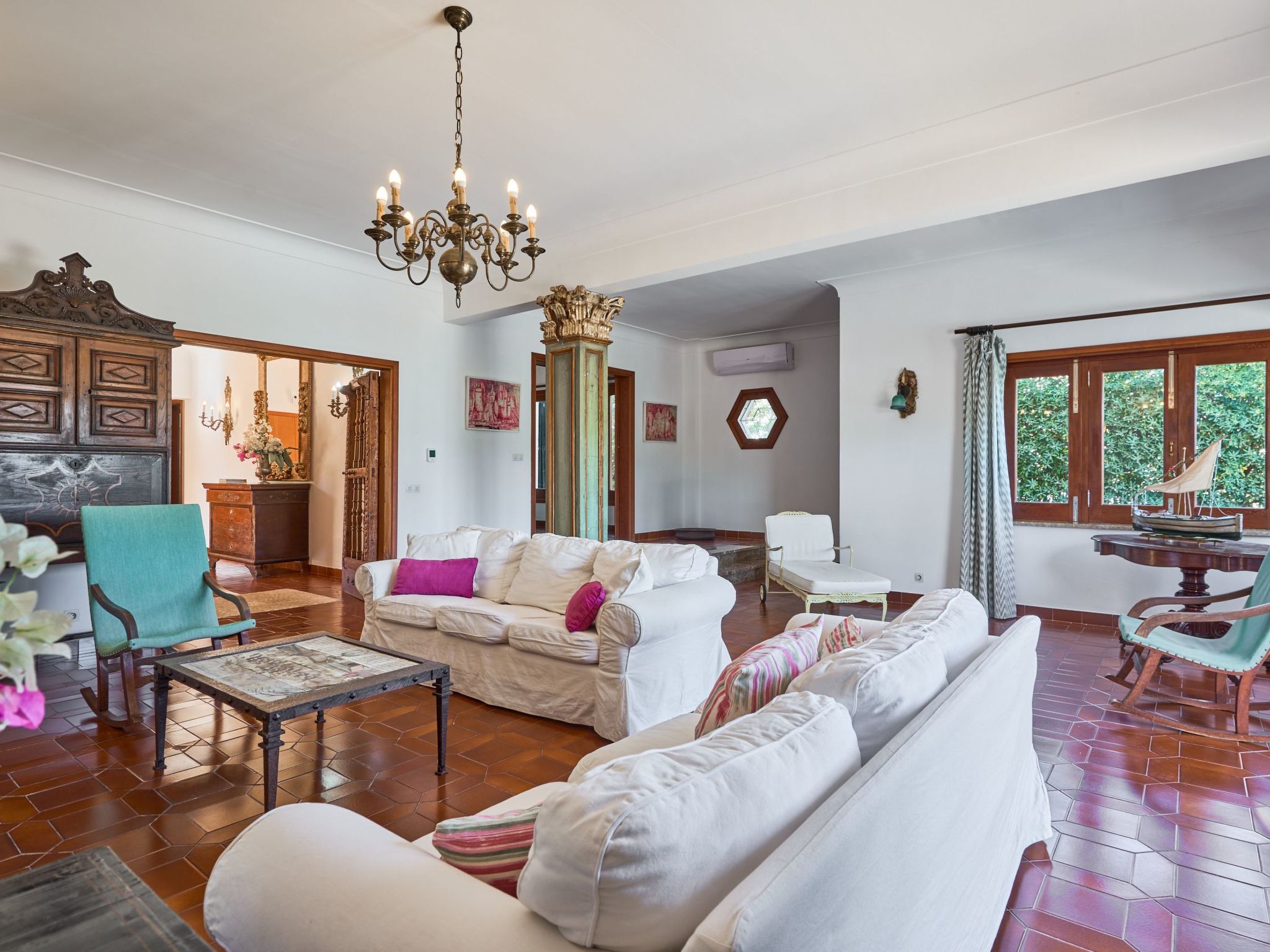 Mesquida-Image-tags.info