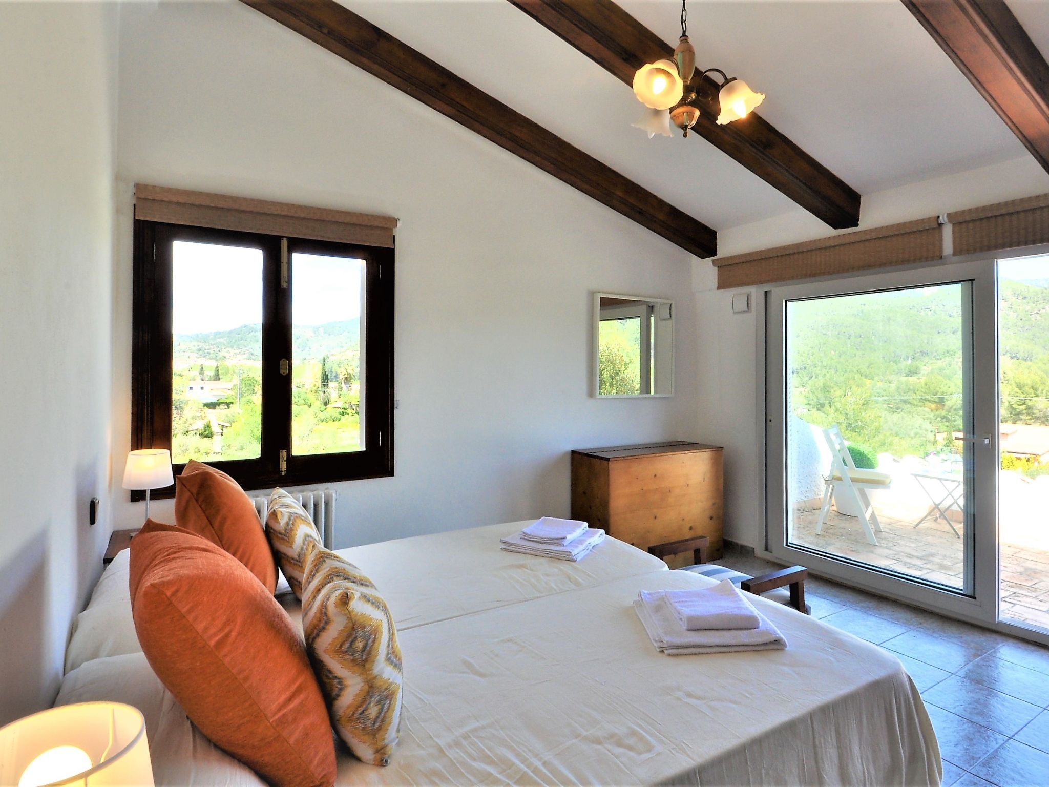 Villa con piscina privada, wifi, aire acondicionado y vistas a montaña ideal pa - Drinnen