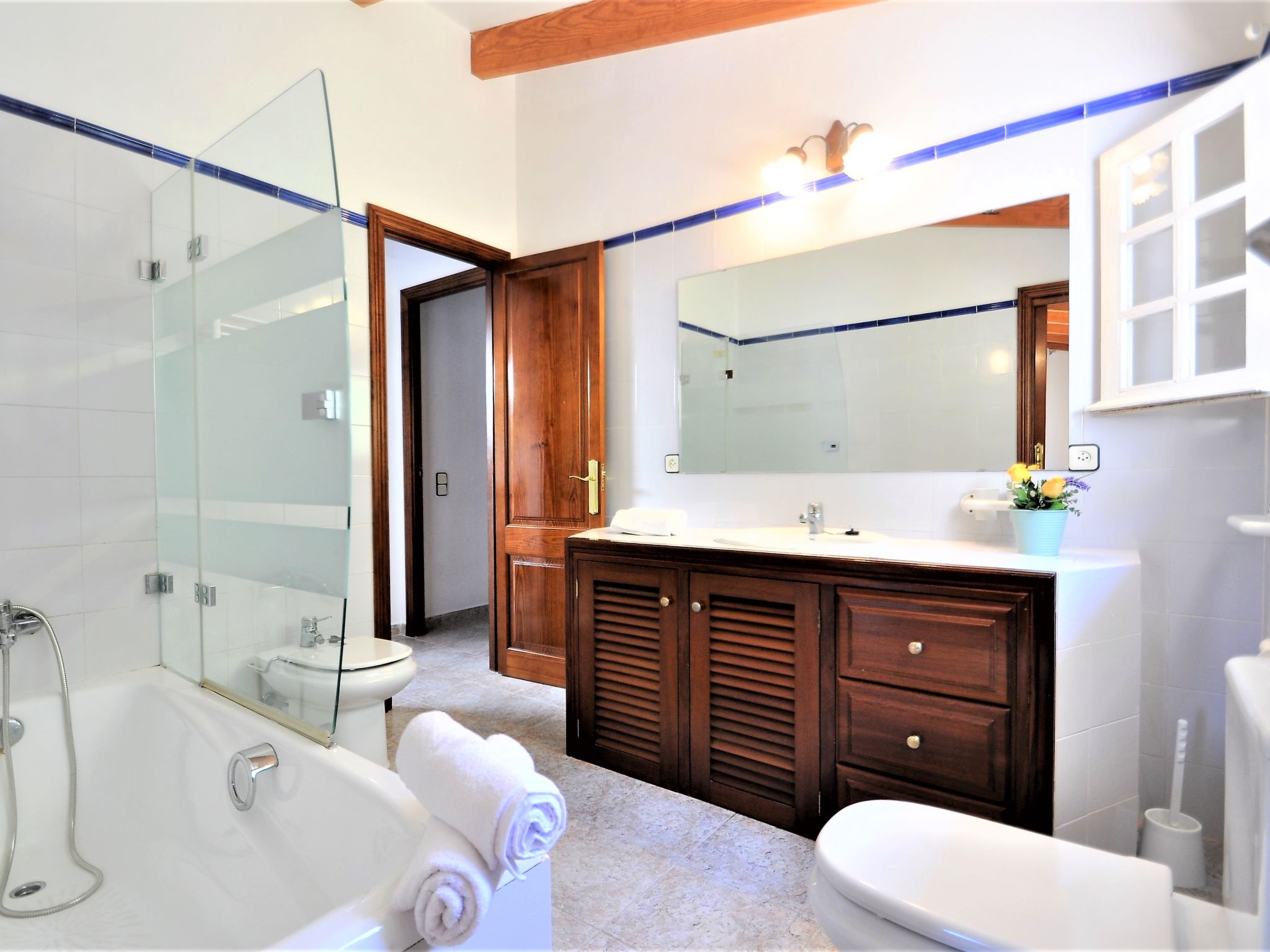 Villa con piscina privada, wifi, aire acondicionado y vistas a montaña ideal pa - Drinnen