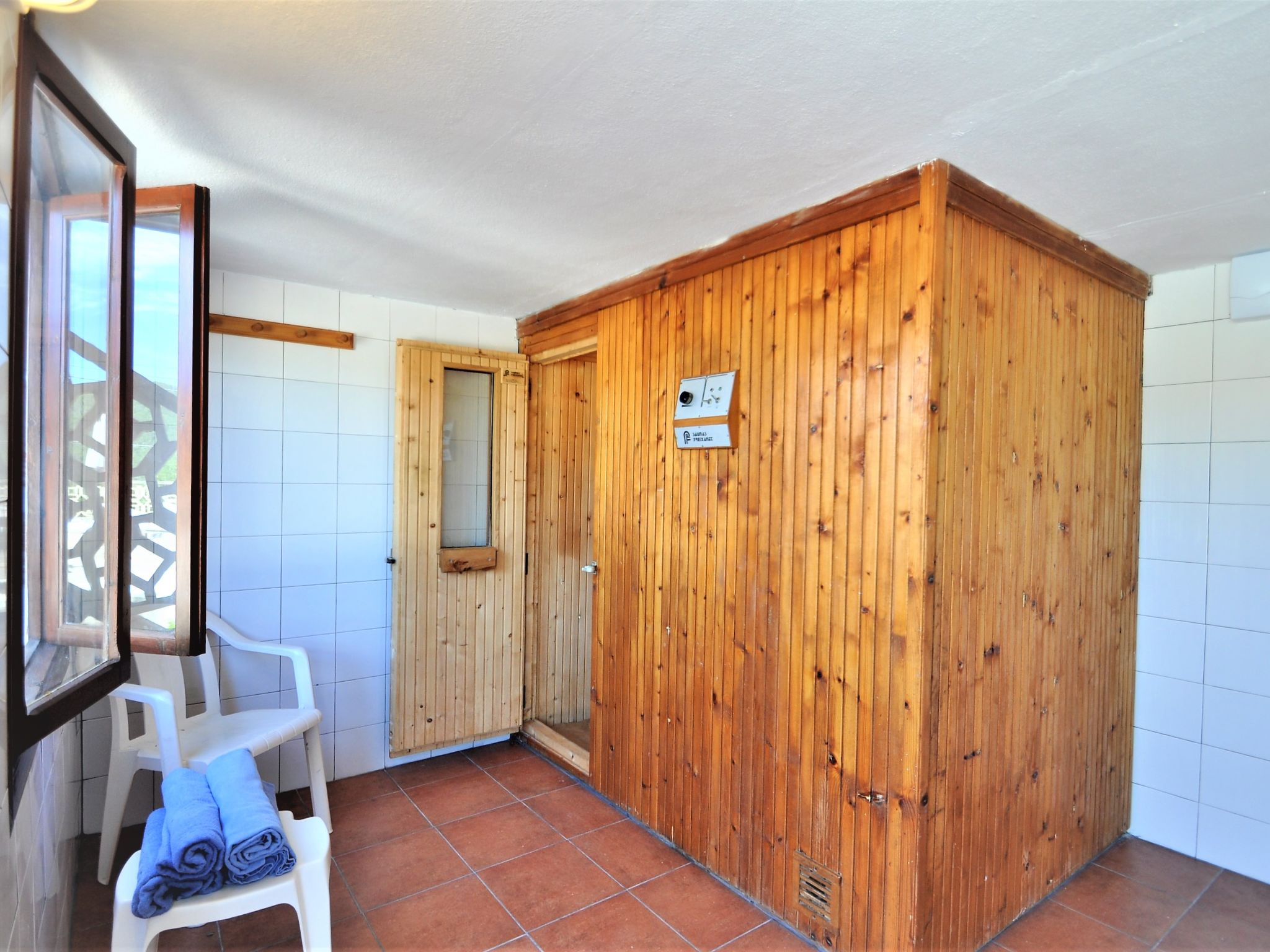 Villa con piscina privada, wifi, aire acondicionado y vistas a montaña ideal pa - Drinnen