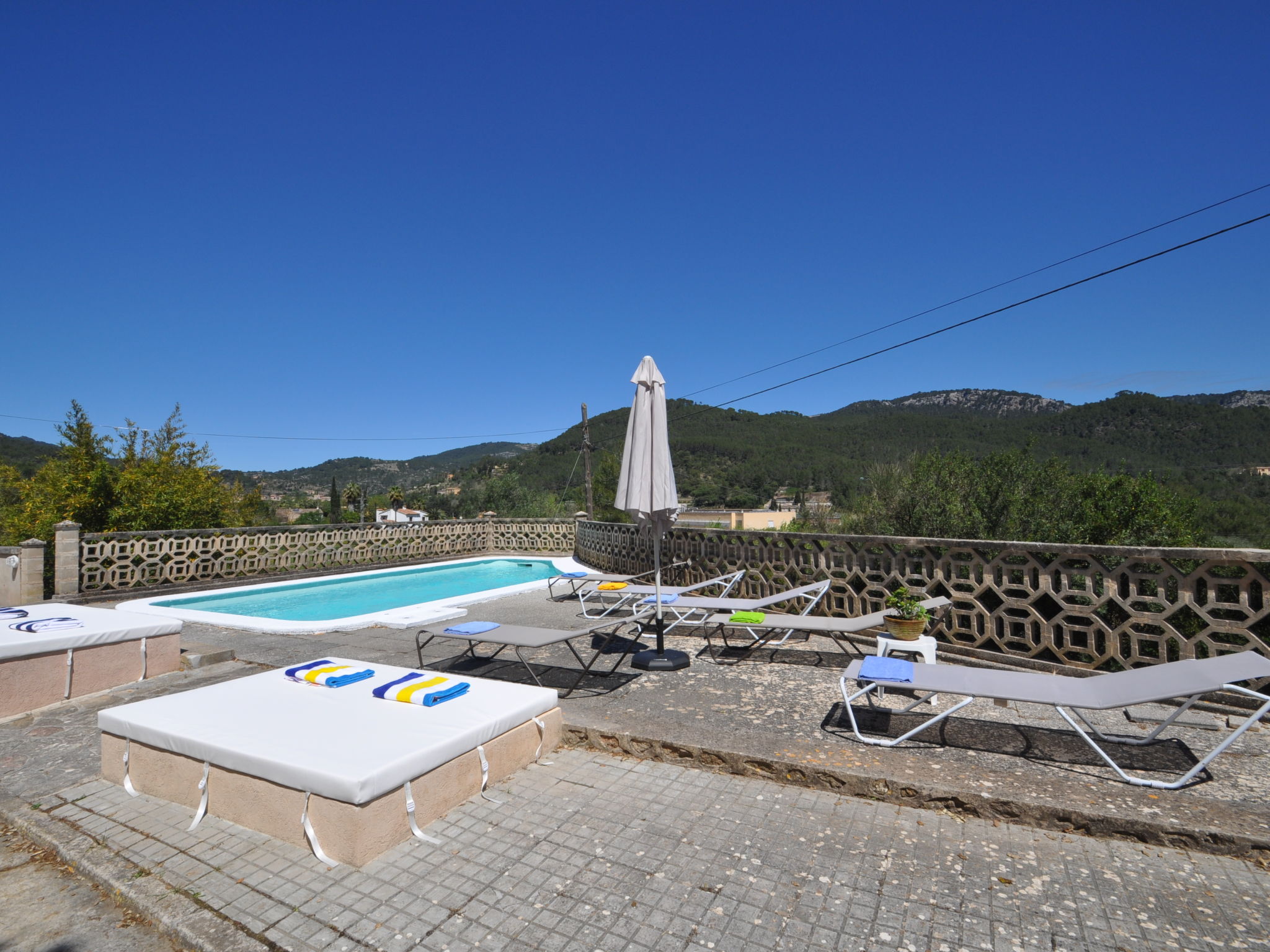 Villa con piscina privada, wifi, aire acondicionado y vistas a montaña ideal pa - Draußen
