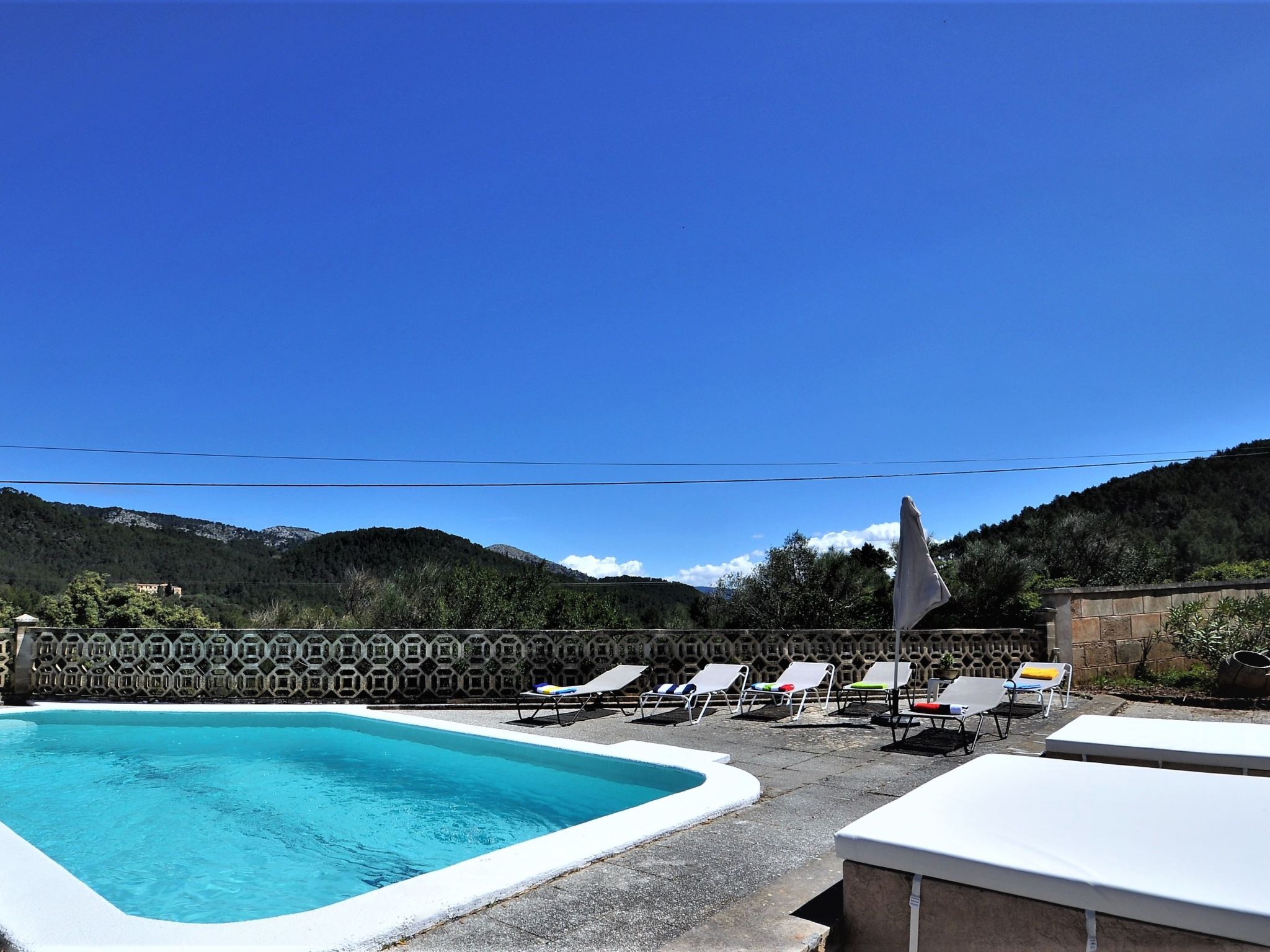 Villa con piscina privada, wifi, aire acondicionado y vistas a montaña ideal pa — Pool Outdoor (2 of 56)
