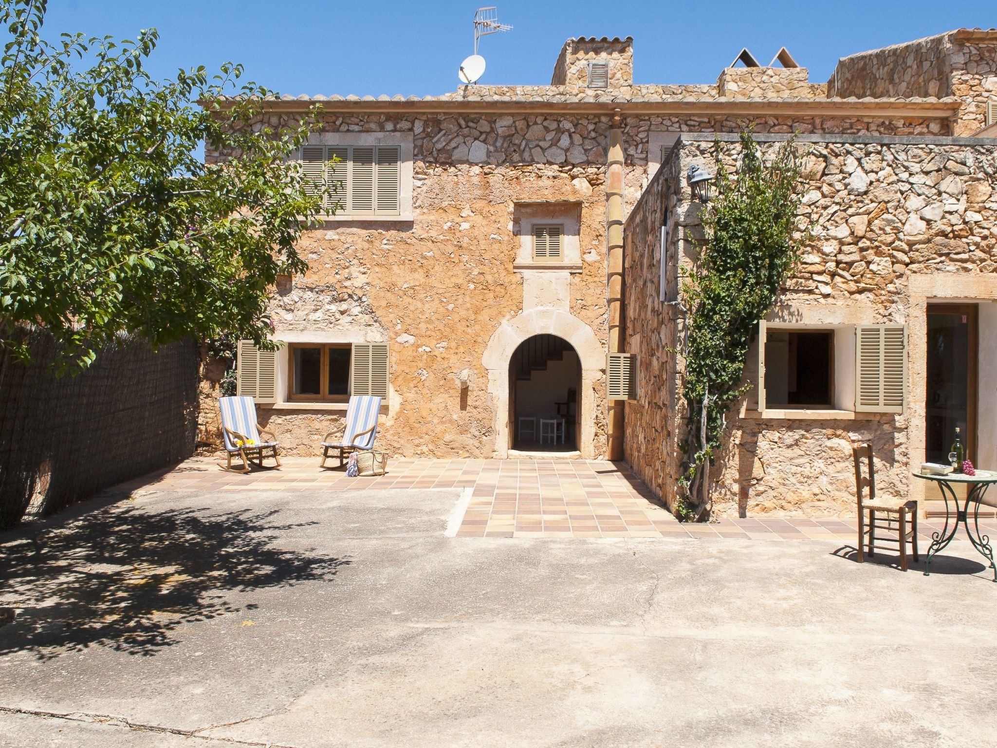 Moro-Image-tags.info