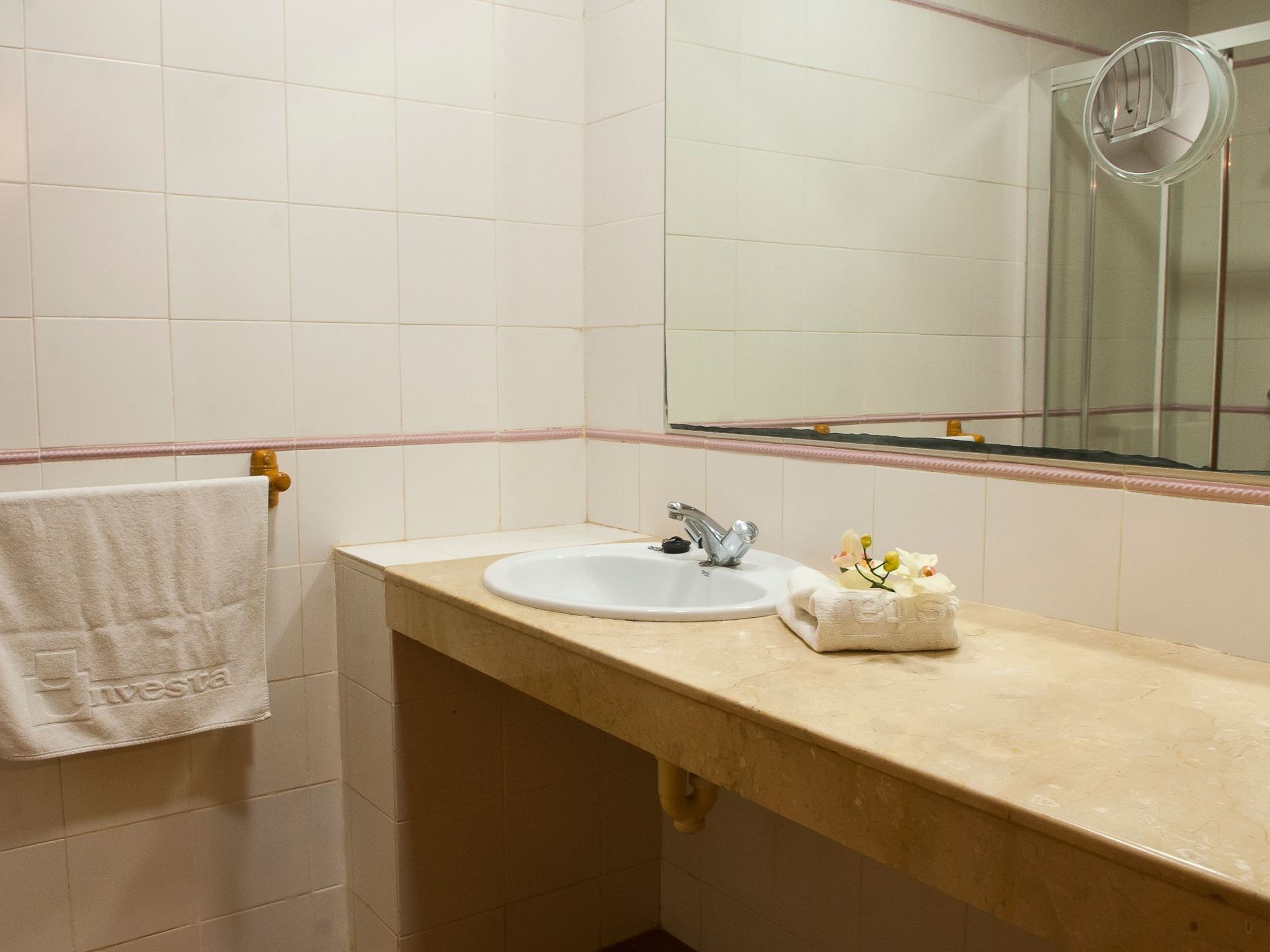 Moro-Image-tags.info