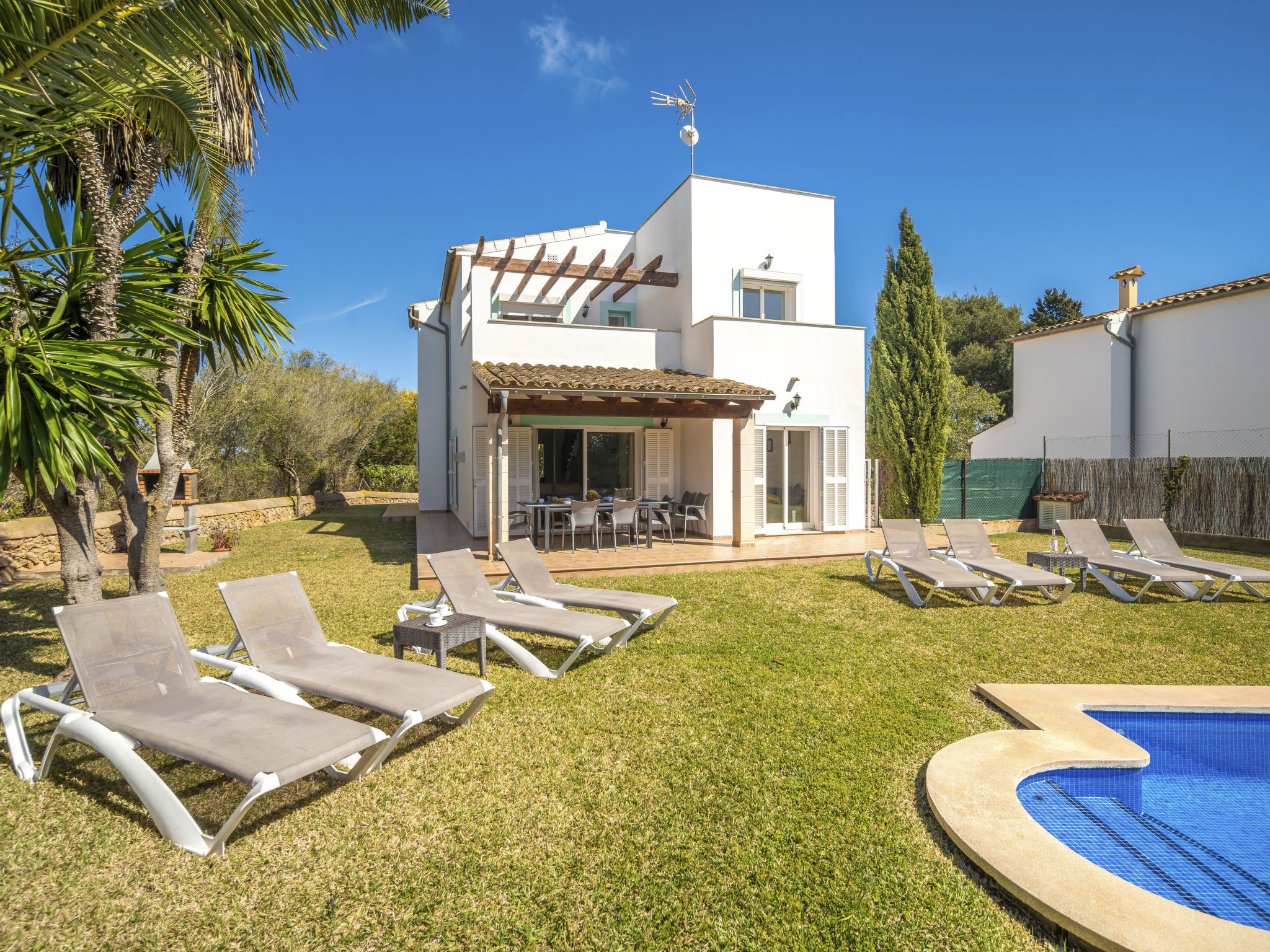 Son Ganxo III - Outside