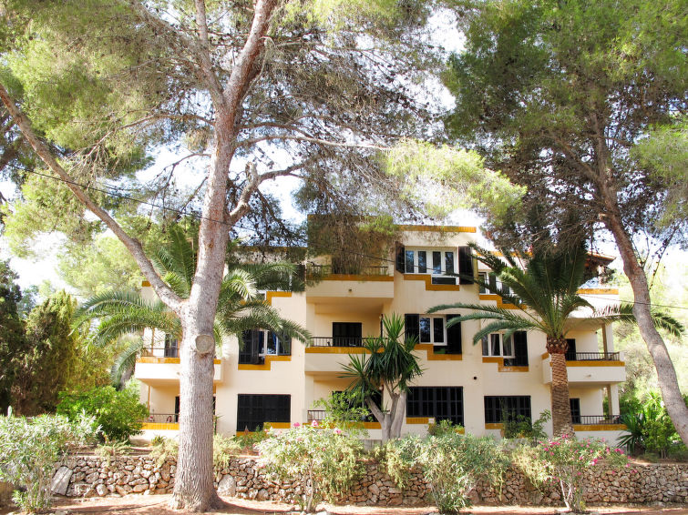 Los Pinos (MUR100) Apartment in Cala Murada