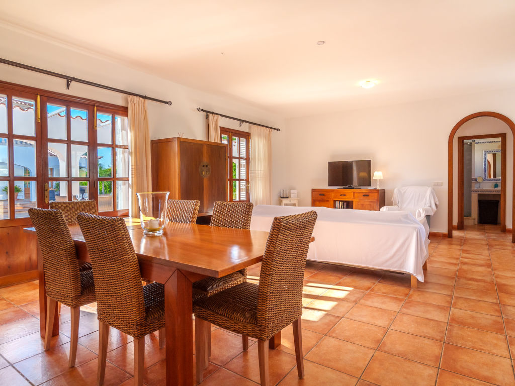 Ana II — Kitchen / Dining Room