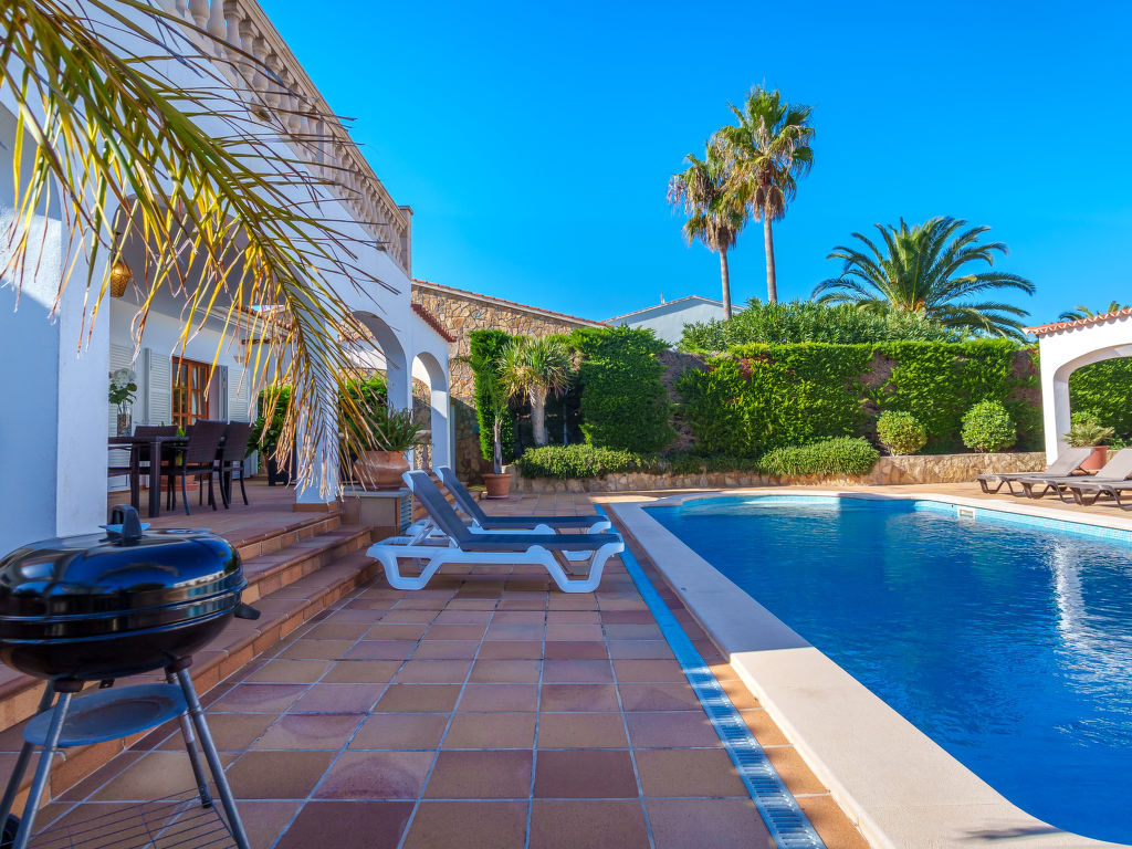 Ana I — Pool Outdoor