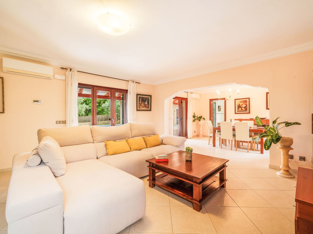 Peña Rubia — Living Room