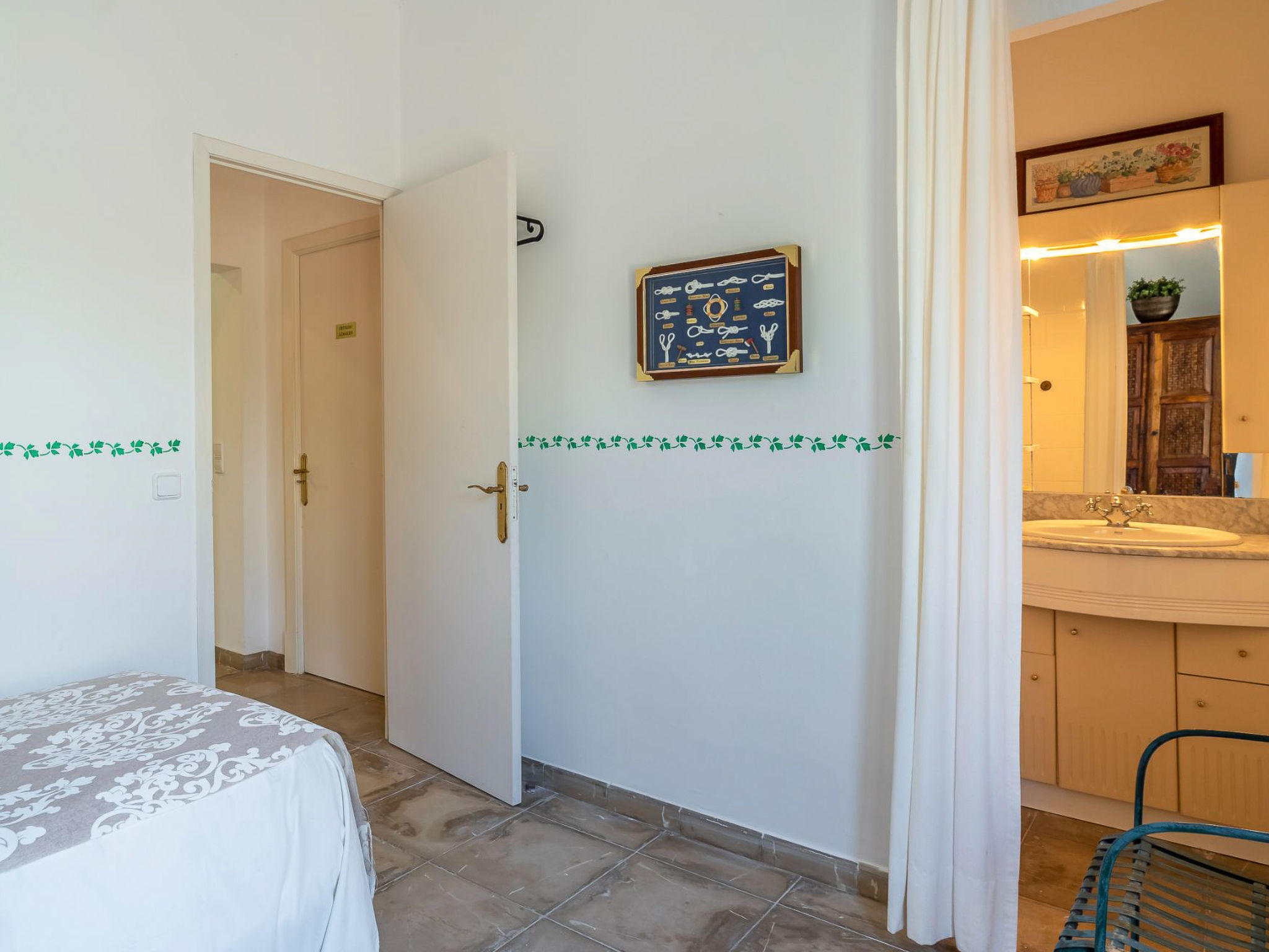 Stijlvolle villa direct aan zee in Colònia Sant Jordi, Mallorca - foto 17