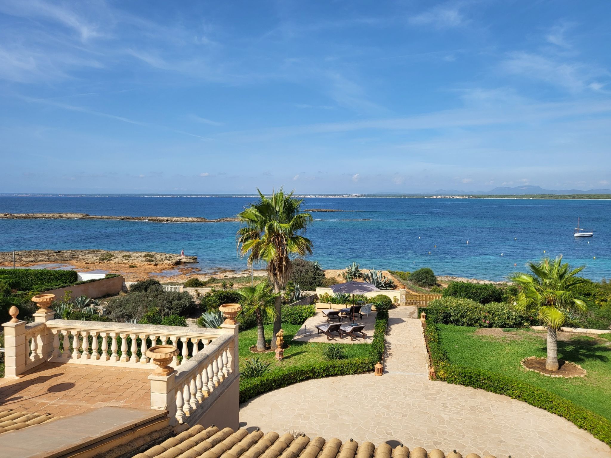 Stijlvolle villa direct aan zee in Colònia Sant Jordi, Mallorca - foto 40