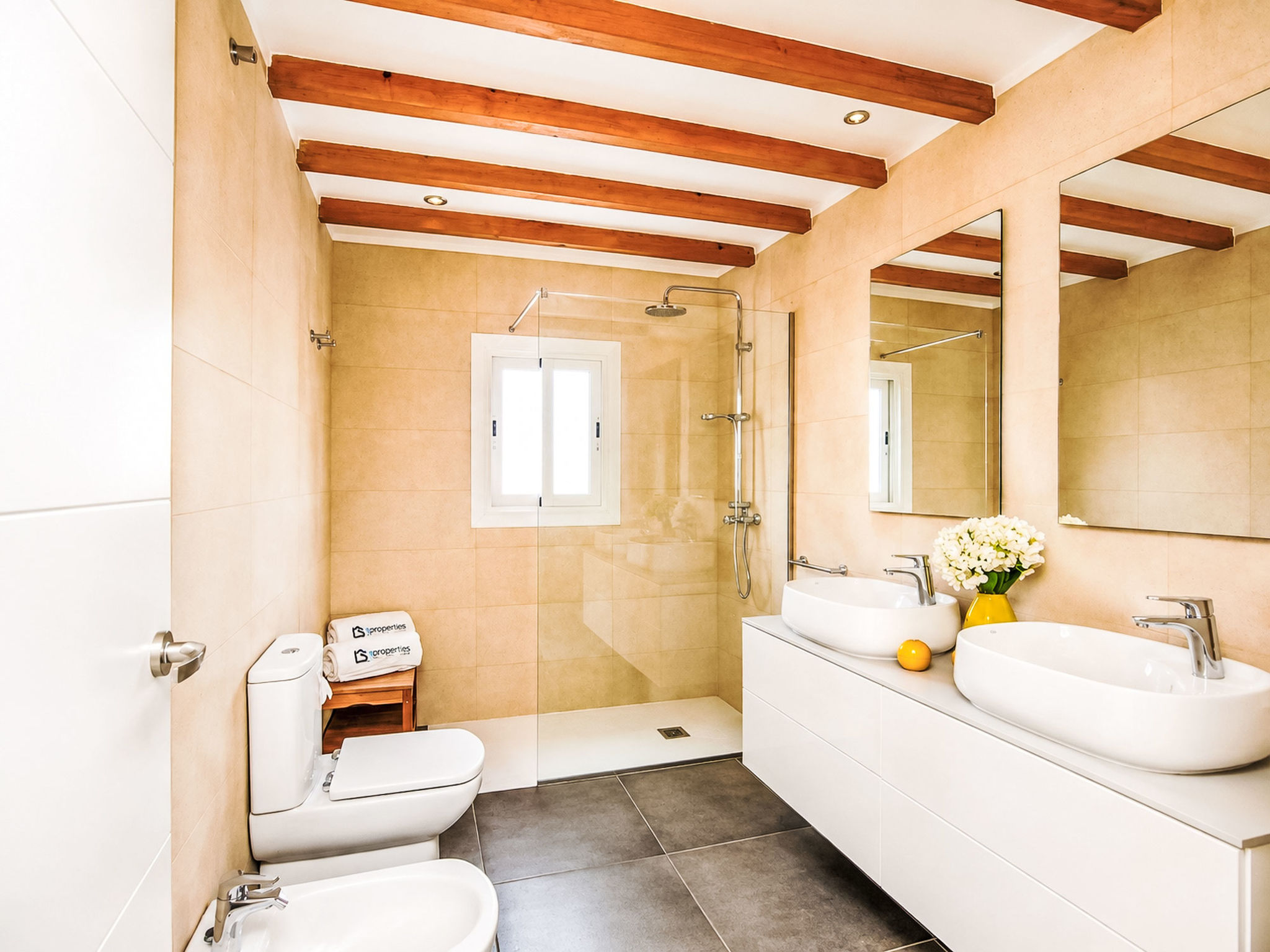 Mit Privatpool für 6 Personen ca. 120 m&sup2; in Son Ferrer, Balearen (Mallorca - Binnen