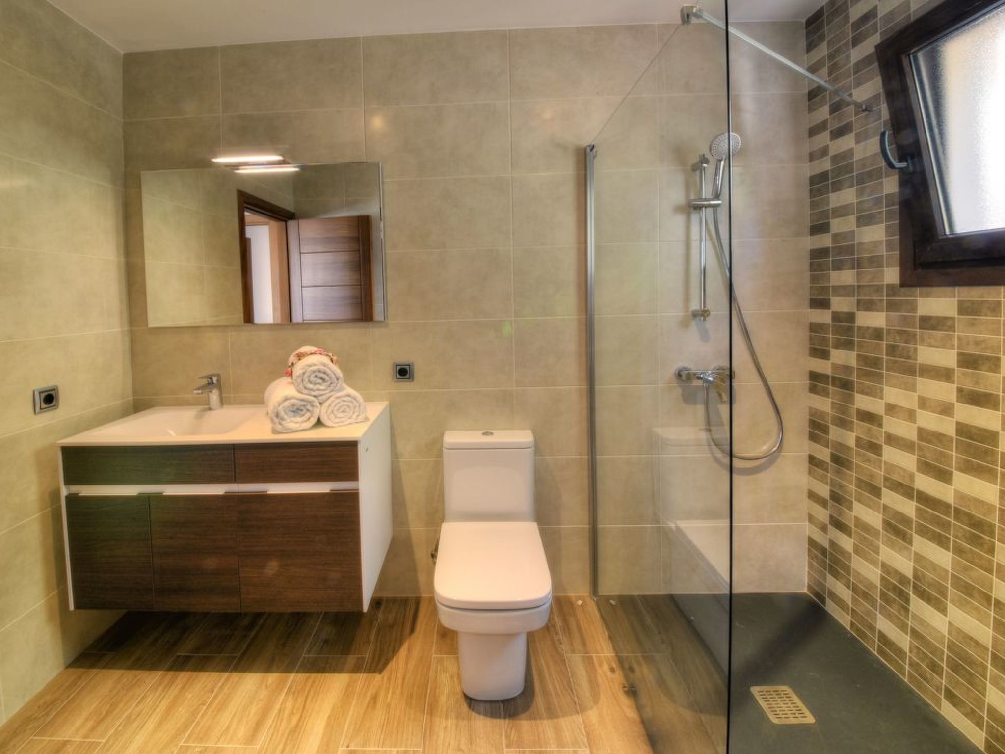 Chalet Porto Petro - Image-tags.info