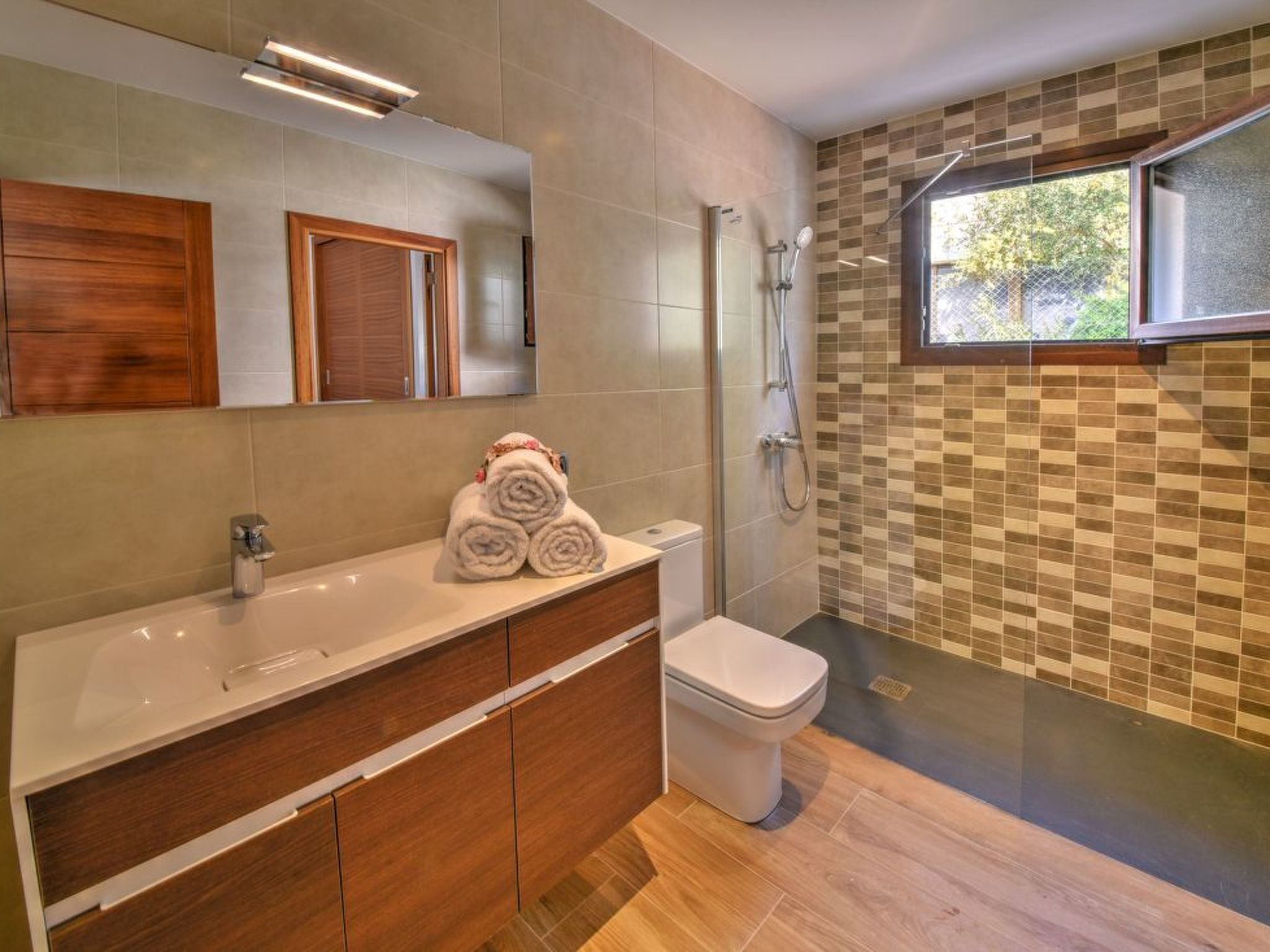 Chalet Porto Petro - Image-tags.info