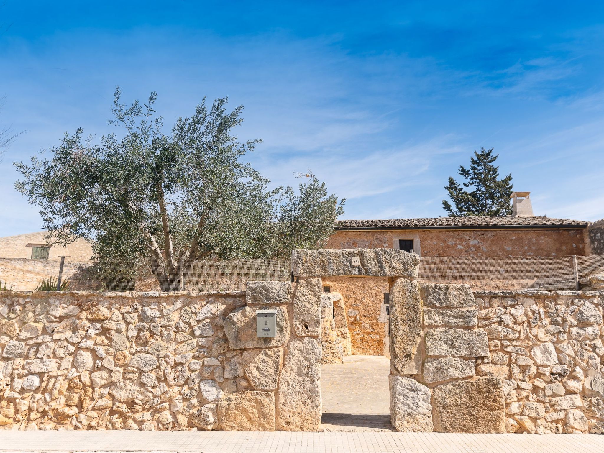 Petita des Llombards-Image-tags.info