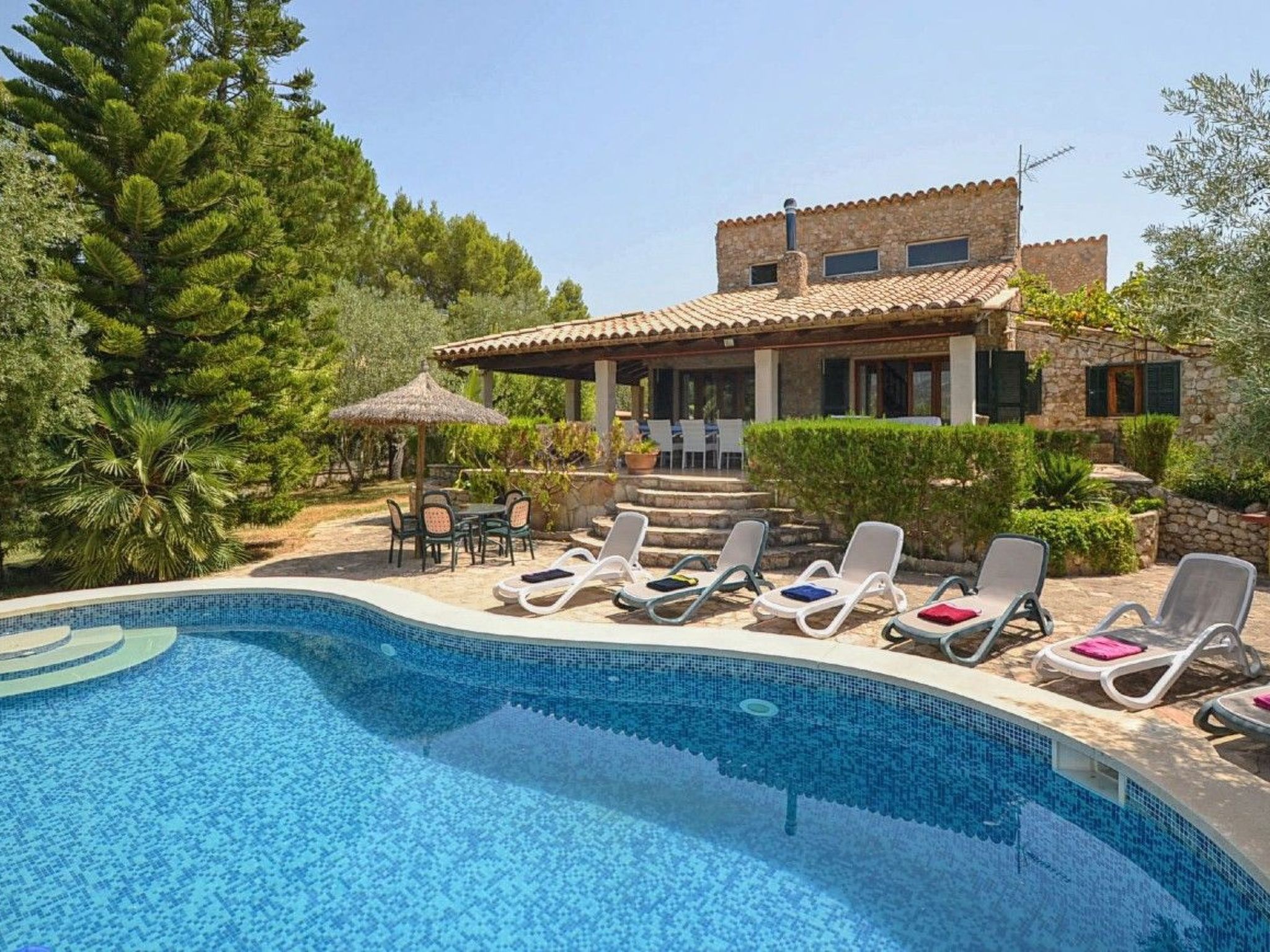 Villa mit Garten, Grill und Terrasse-Image-tags.info