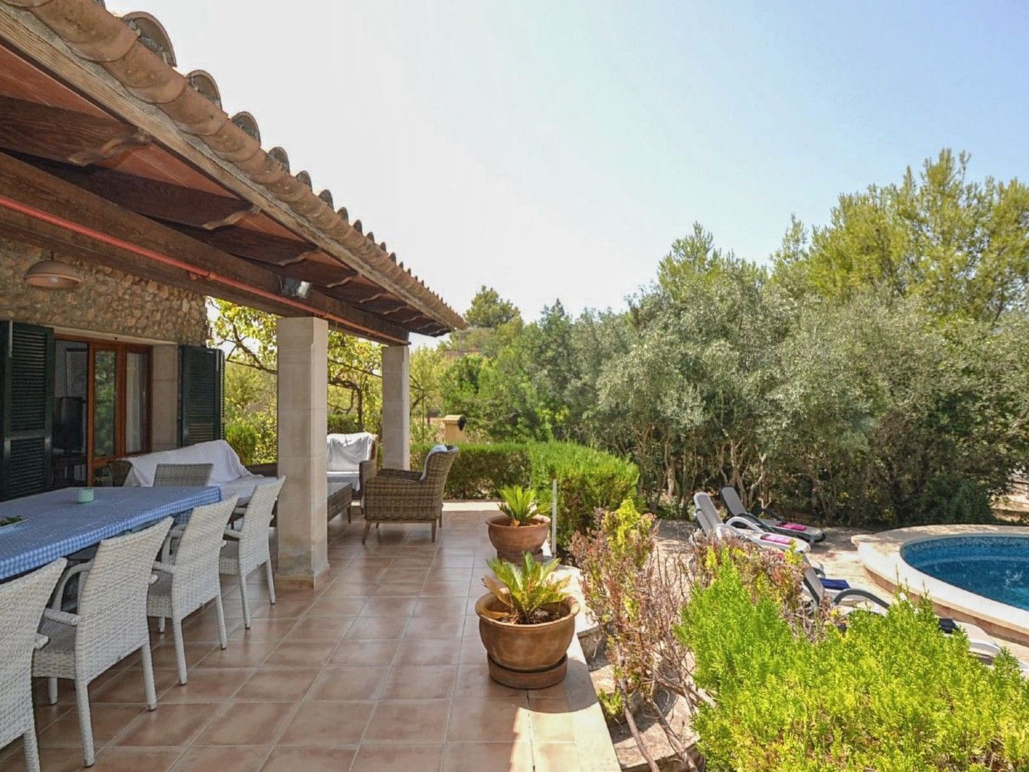 Villa mit Garten, Grill und Terrasse-Image-tags.info