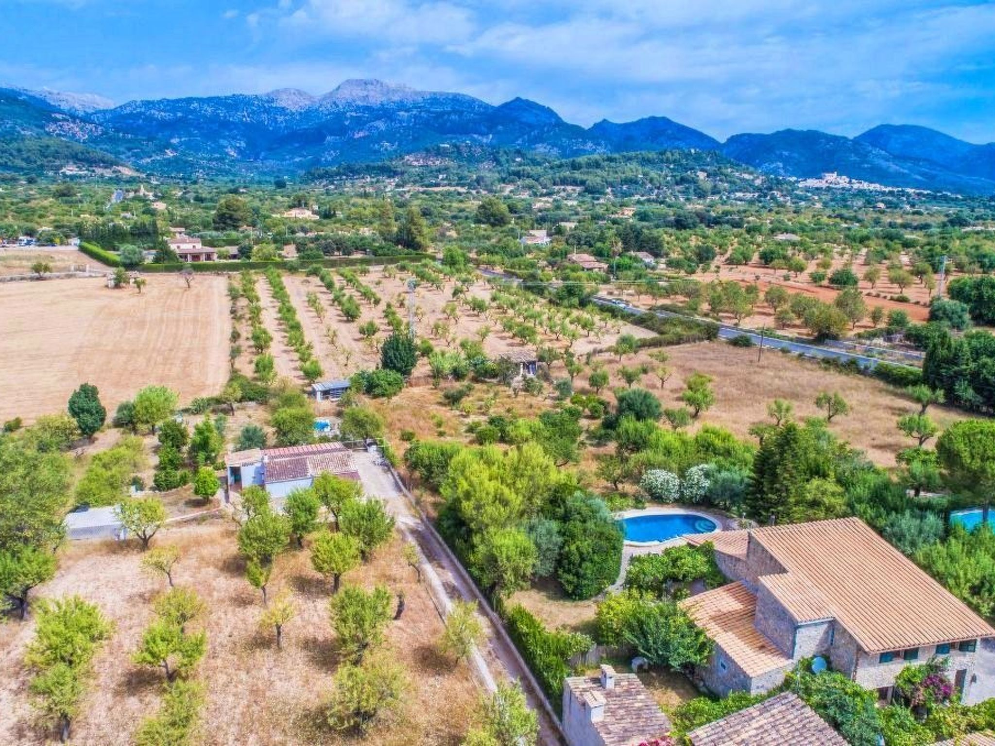 Villa mit Garten, Grill und Terrasse-Image-tags.info