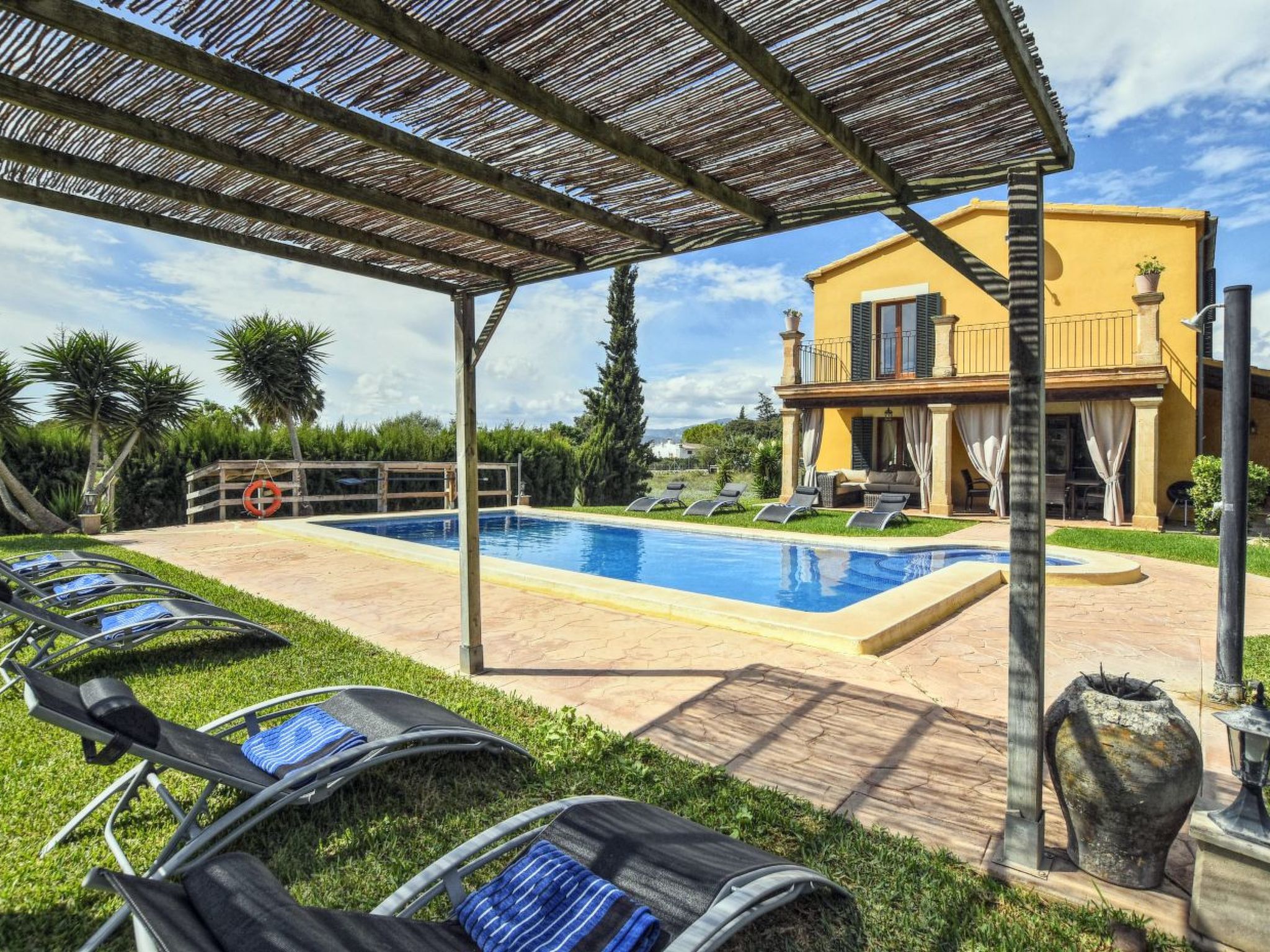 Gemütliches Ferienhaus mit Pool