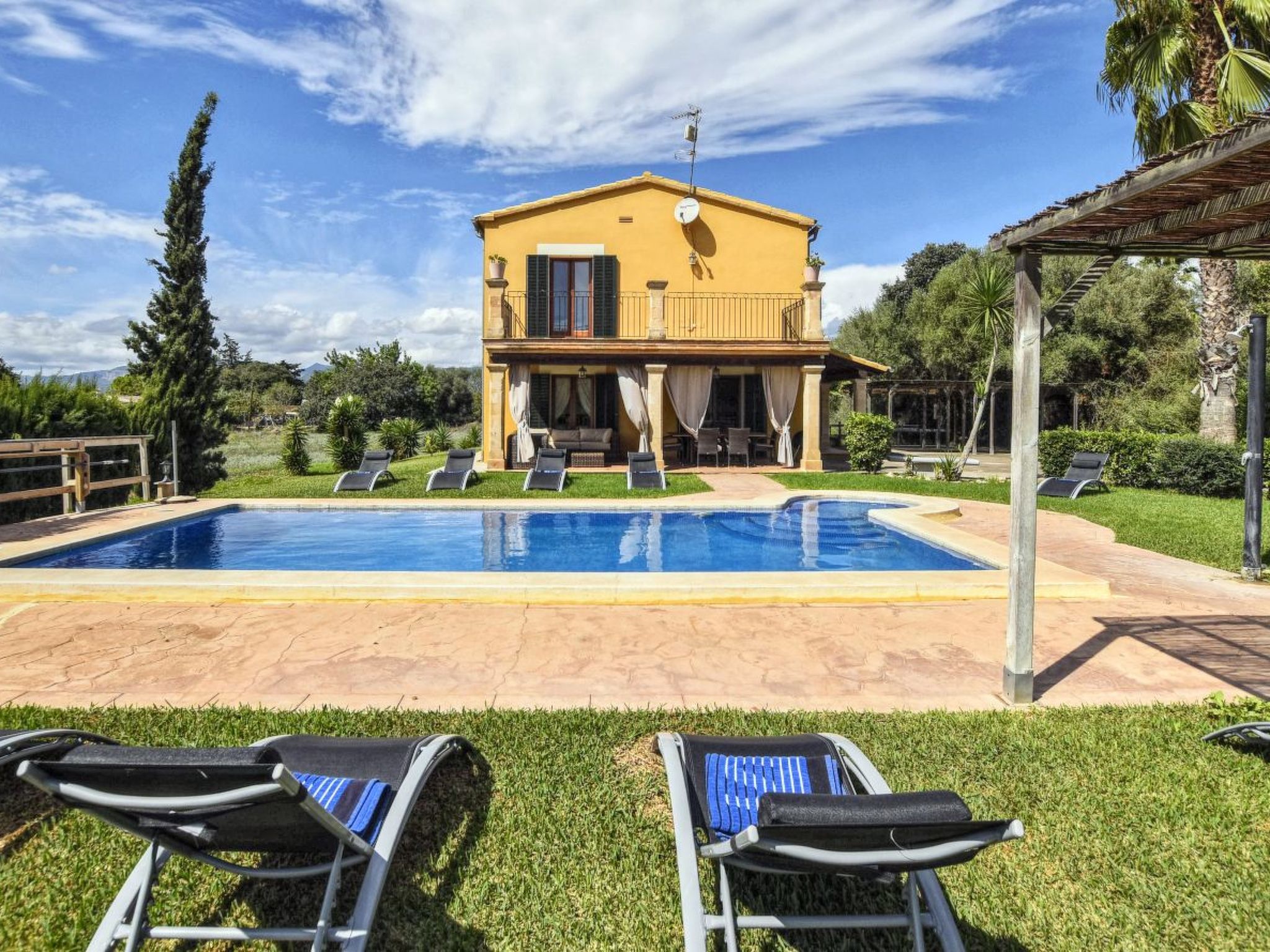 Gemütliches Ferienhaus mit Pool-Image-tags.info