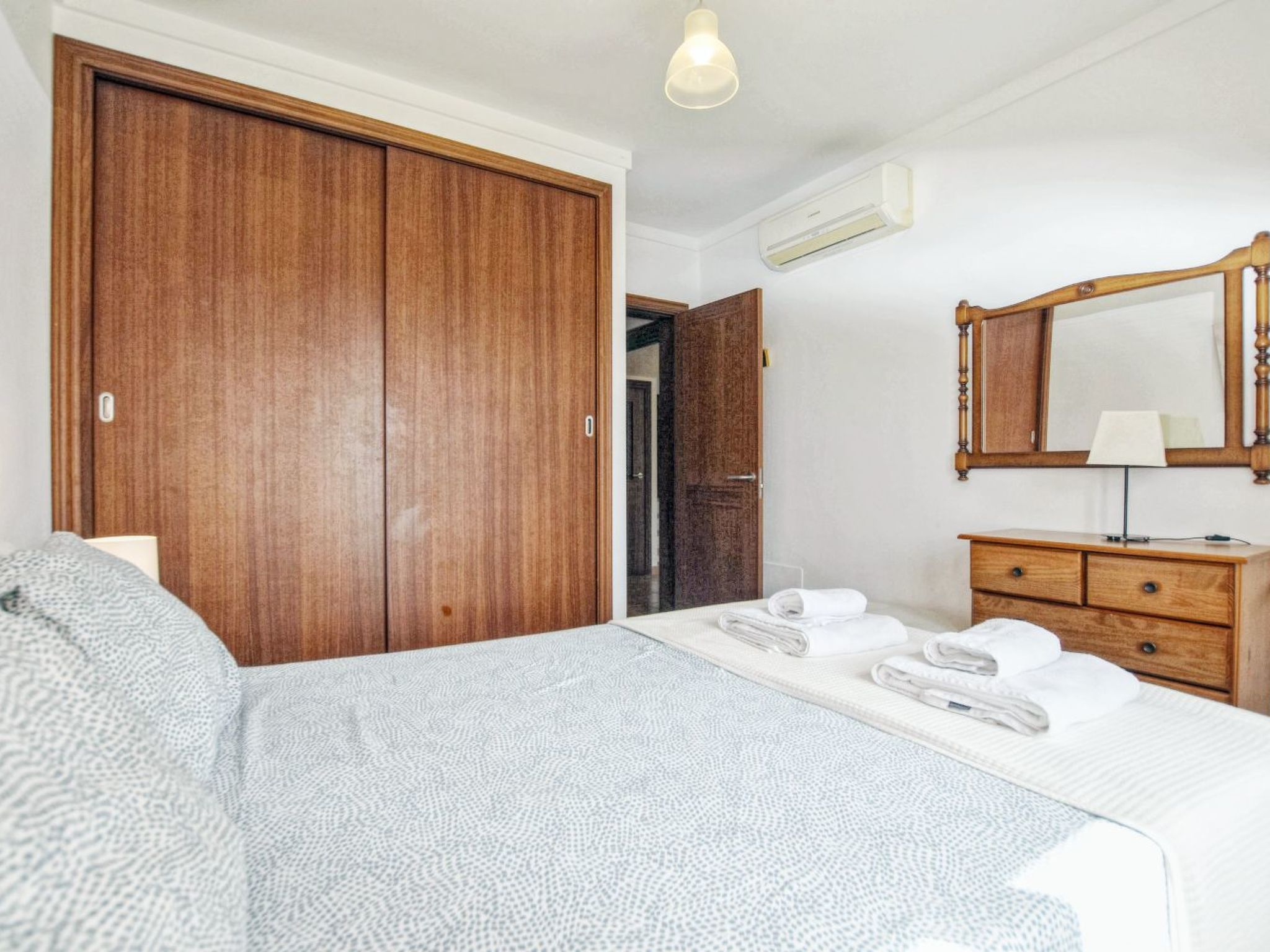 Gemütliches Ferienhaus mit Pool-Image-tags.info