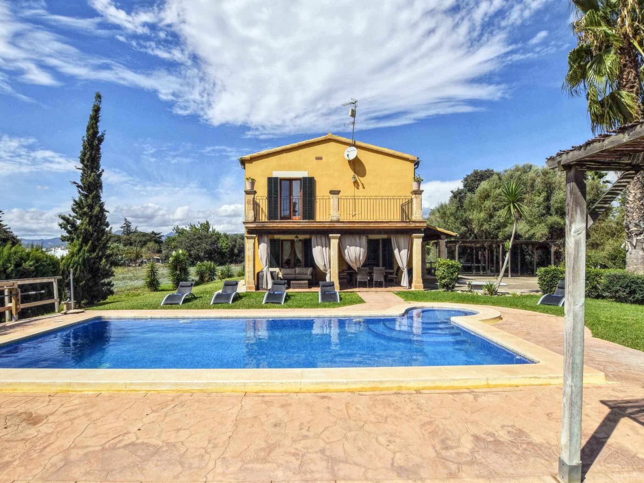 Gemütliches Ferienhaus mit Pool-Image-tags.info