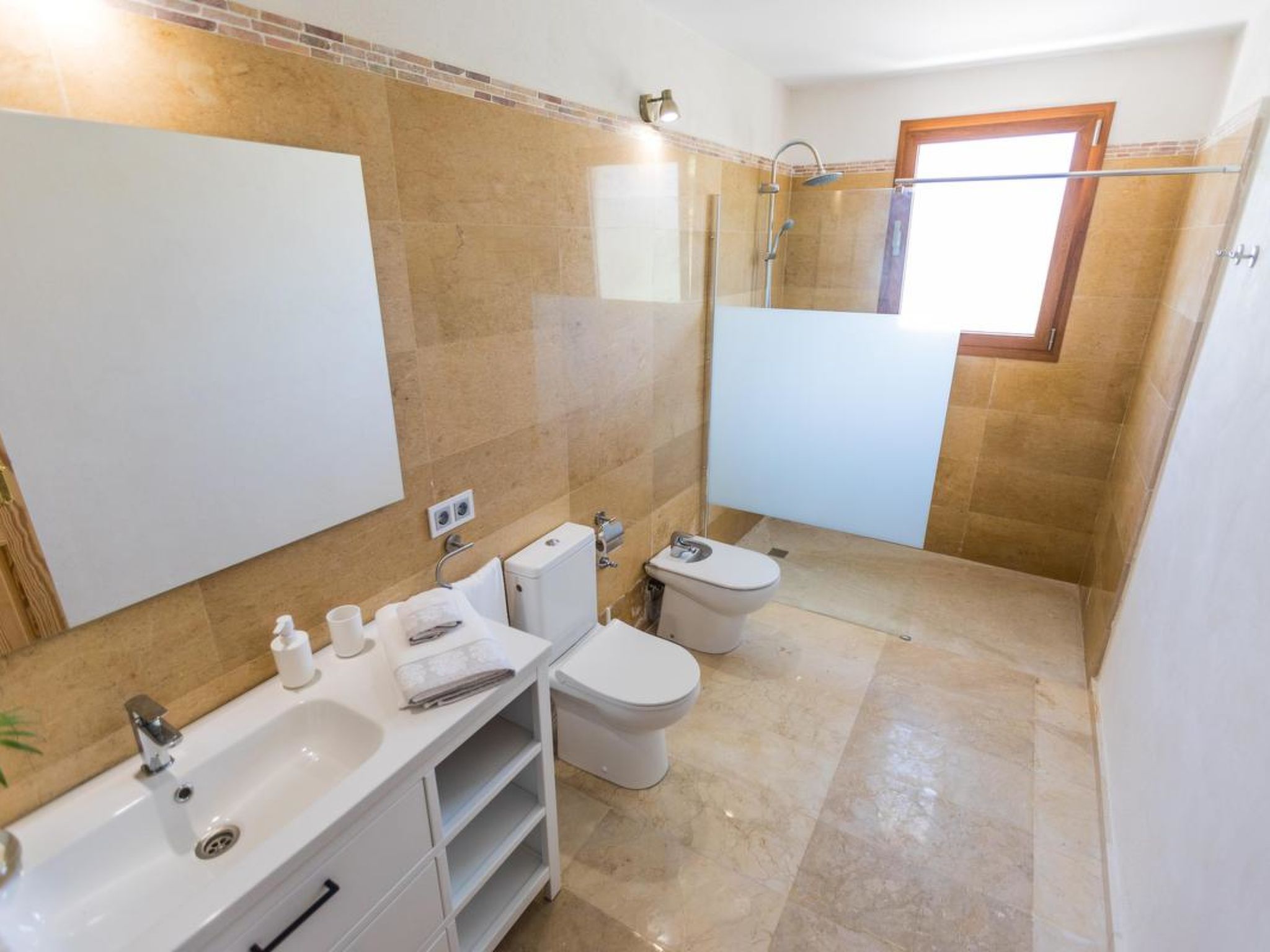 Authentieke Mallorcaanse finca met privézwembad en uitzicht op de bergen bij Inca - foto 11