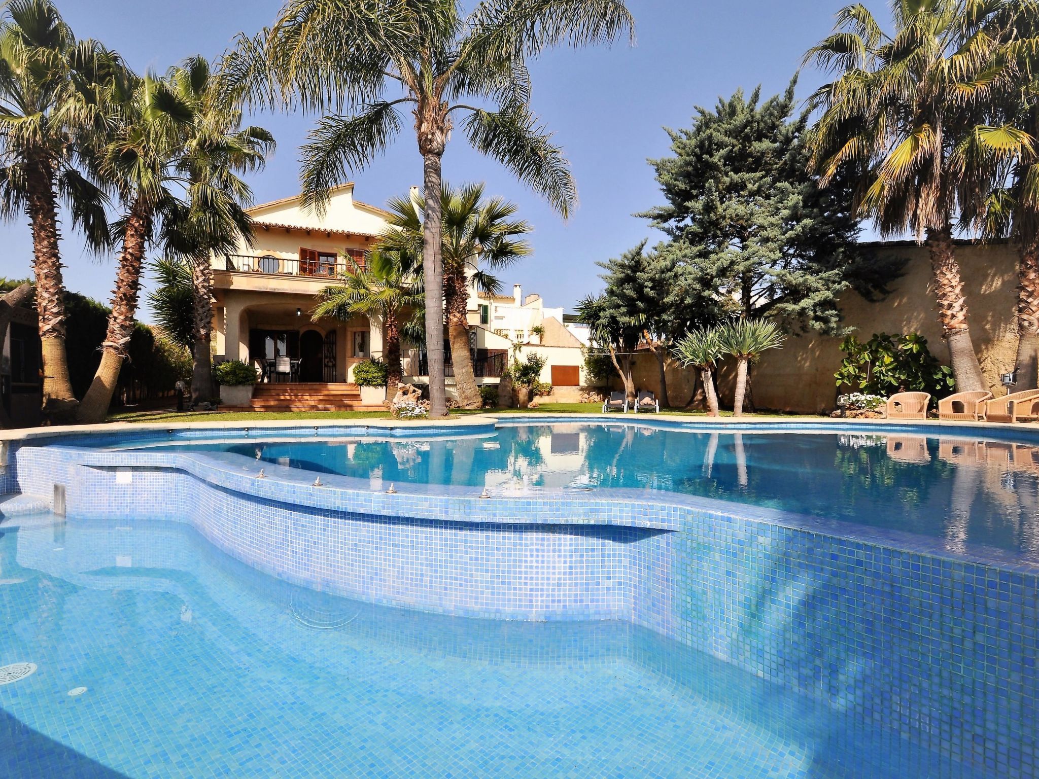 Finca CAN GUAL en Inca para 8 personas con piscina privada y vistas despejadas-