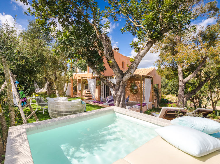 Search and Stay destination Vilafranca de Bonany, IB - Spain from AU$ 373. Sa Font
