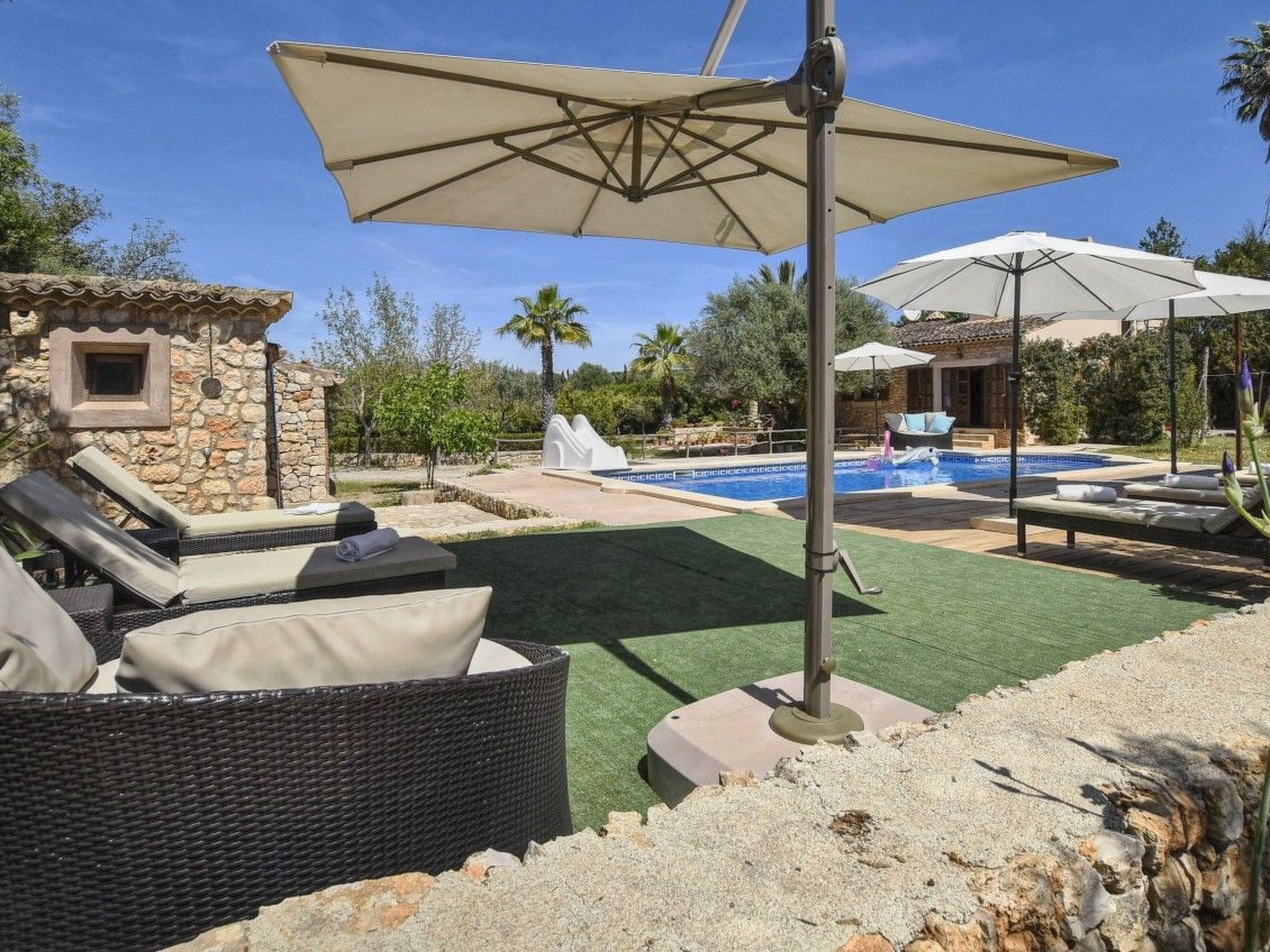 Schönes Landhaus in der Nähe von Manacor mit Pool und Klimaanlage-Draußen