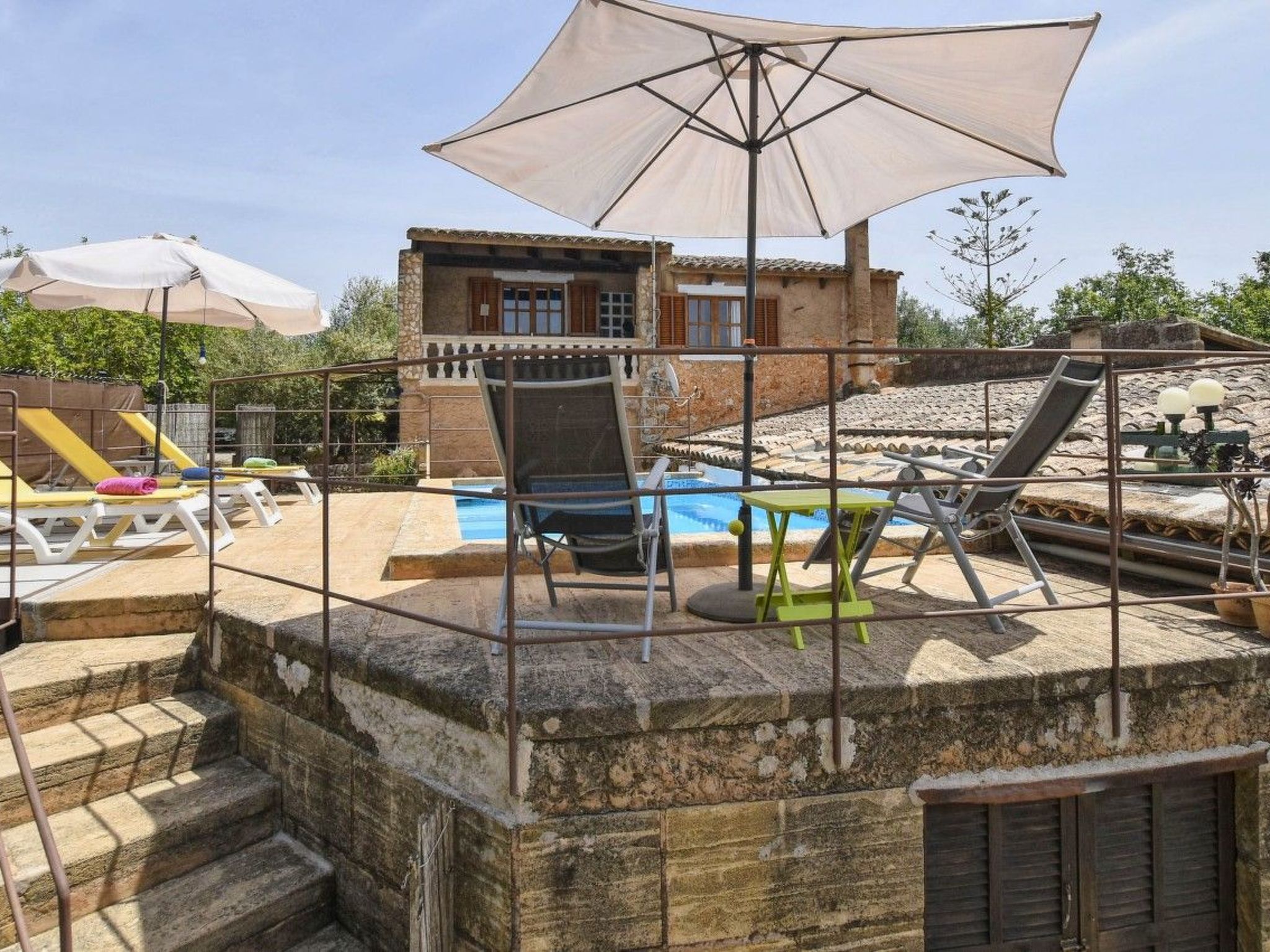 Mit privatem Pool - Dehors