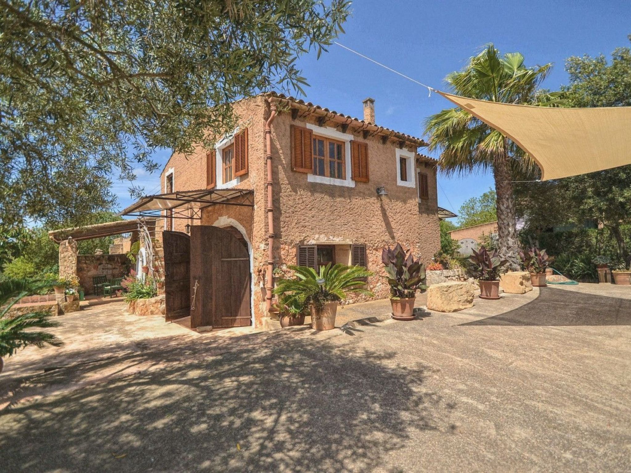 Mit privatem Pool - Dehors