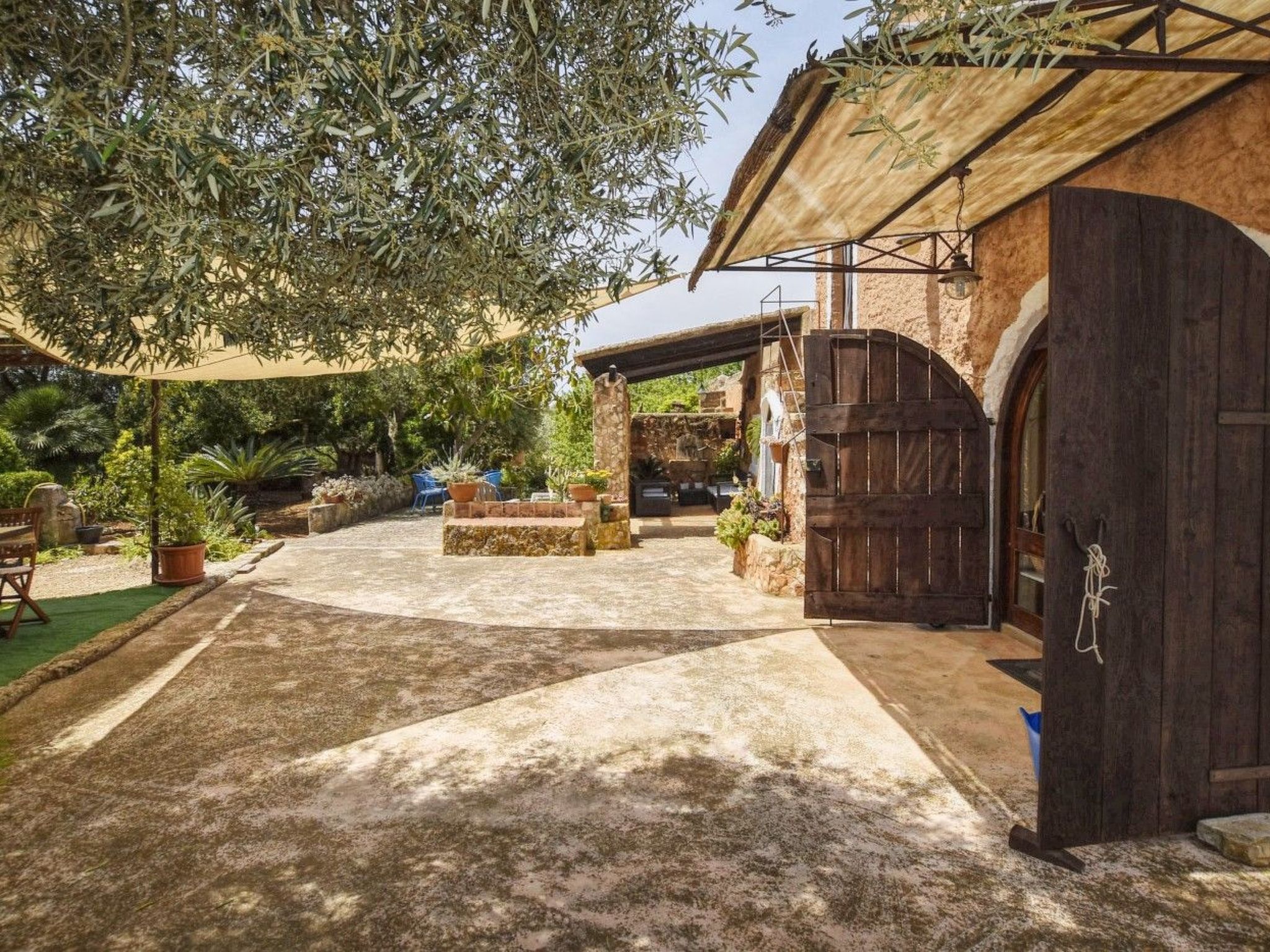 Mit privatem Pool - Dehors