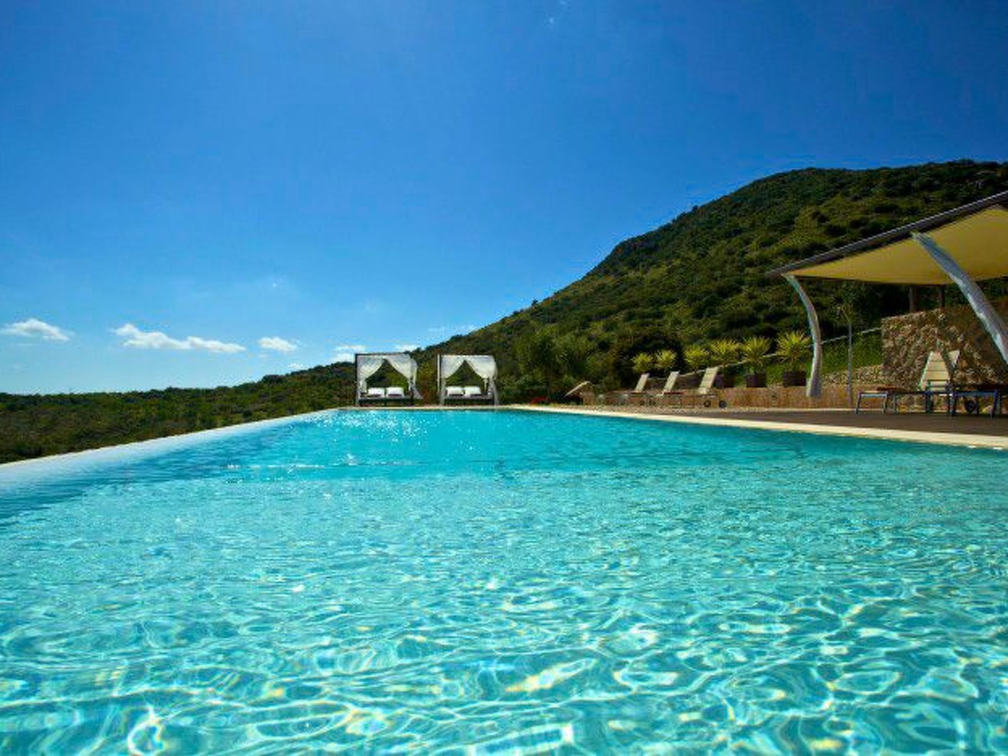 Luxuriöses Landhaus für 16 Personen mit Pool und Panoramablick - Drinnen