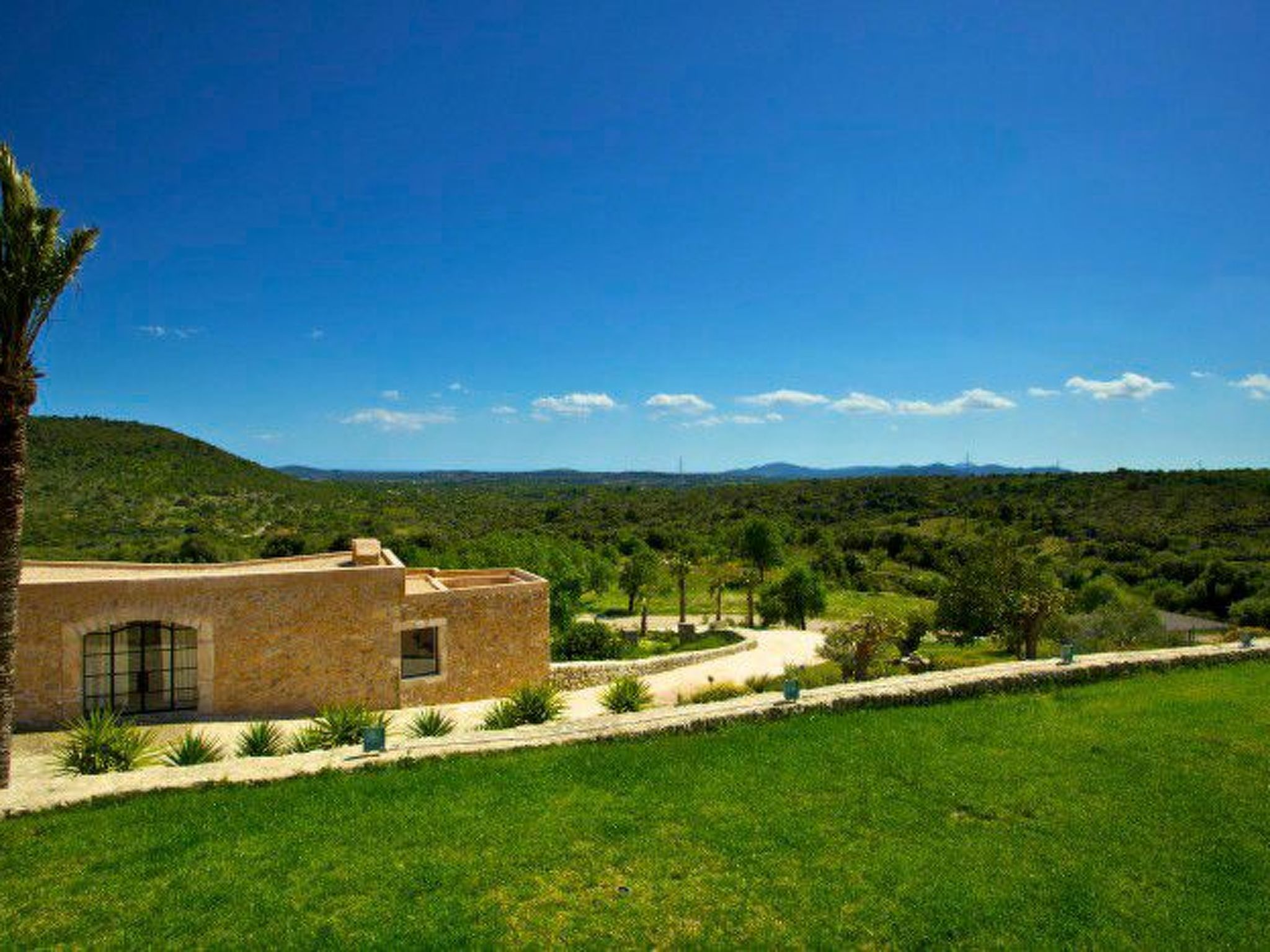 Luxuriöses Landhaus für 16 Personen mit Pool und Panoramablick - Drinnen