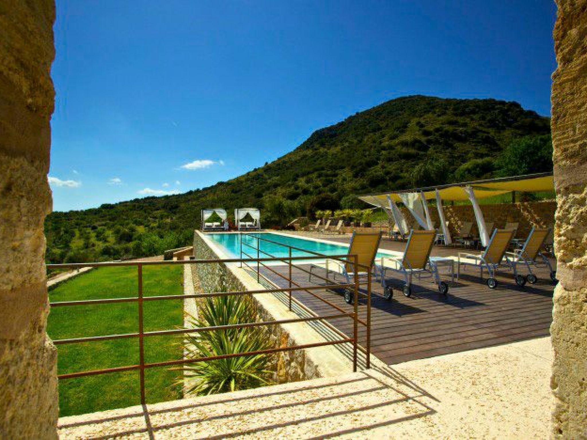 Luxuriöses Landhaus für 16 Personen mit Pool und Panoramablick - Drinnen