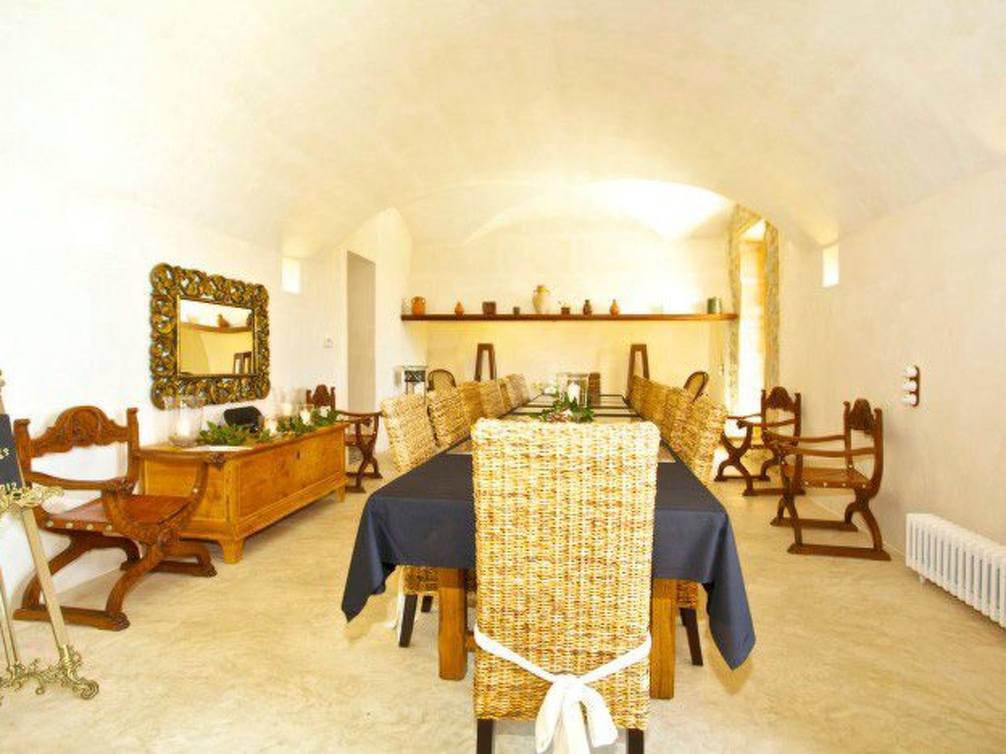 Luxuriöses Landhaus für 16 Personen mit Pool und Panoramablick - Drinnen