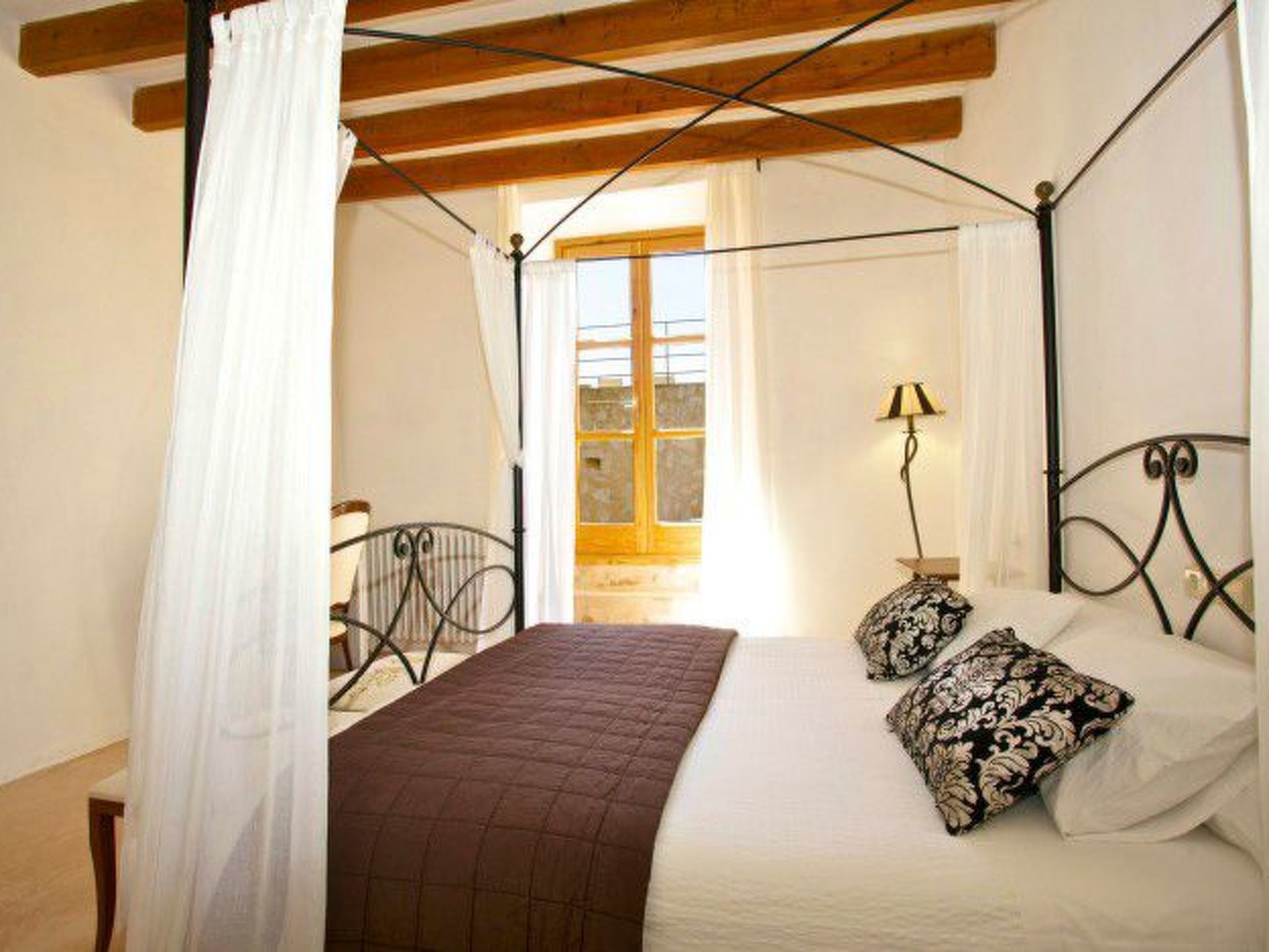 Luxuriöses Landhaus für 16 Personen mit Pool und Panoramablick - Drinnen