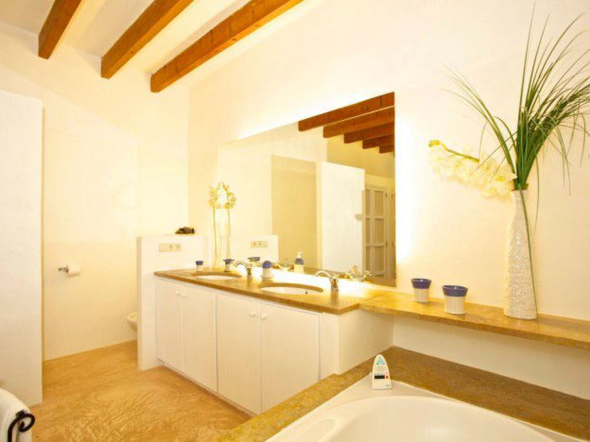 Luxuriöses Landhaus für 16 Personen mit Pool und Panoramablick - Drinnen