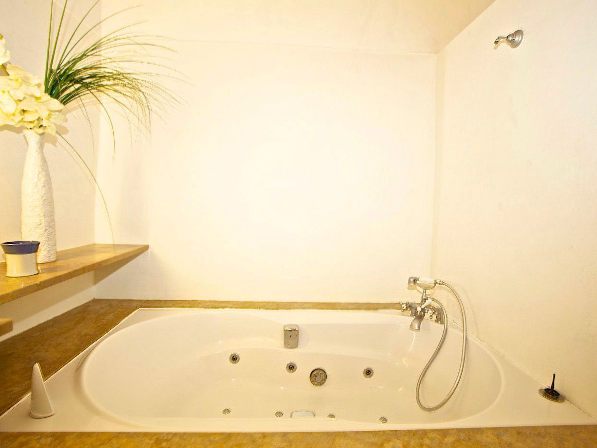 Luxuriöses Landhaus für 16 Personen mit Pool und Panoramablick - Drinnen